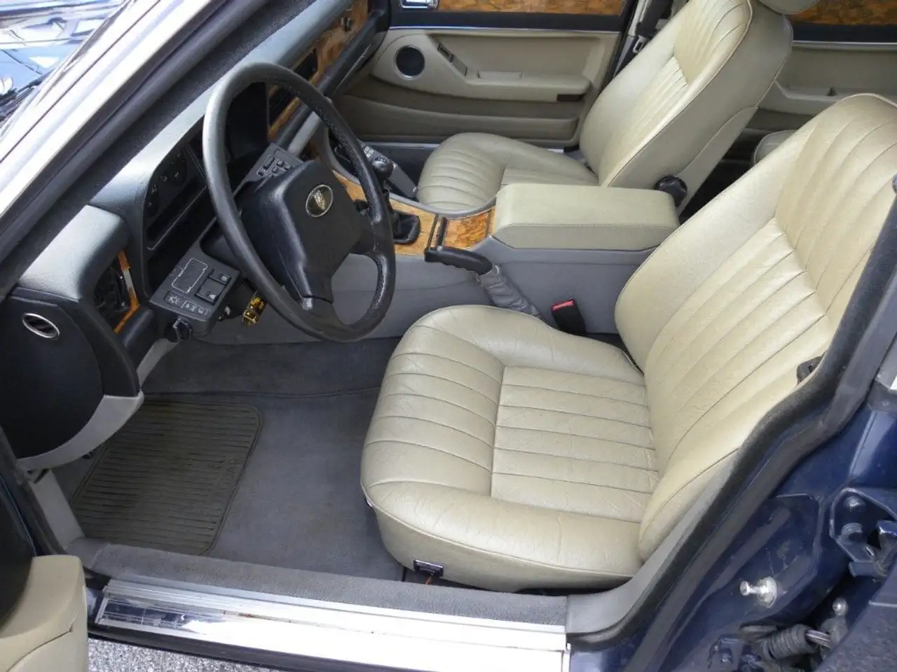 Jaguar XJ6 3.6, foto 5