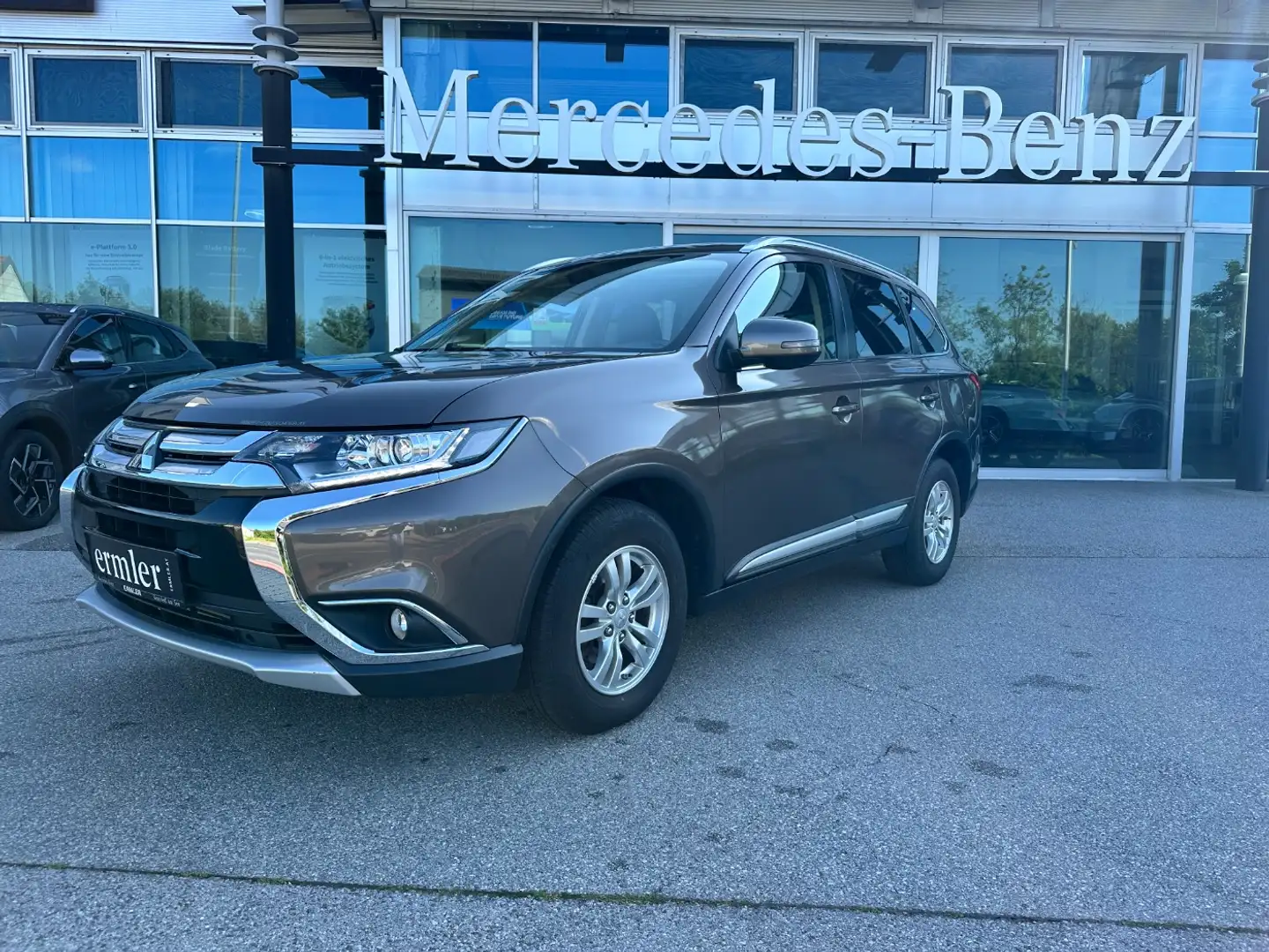 Mitsubishi Outlander 2.2 Di-D AS&G Intense HÄNDLERFAHRZEUG! Braun - 2