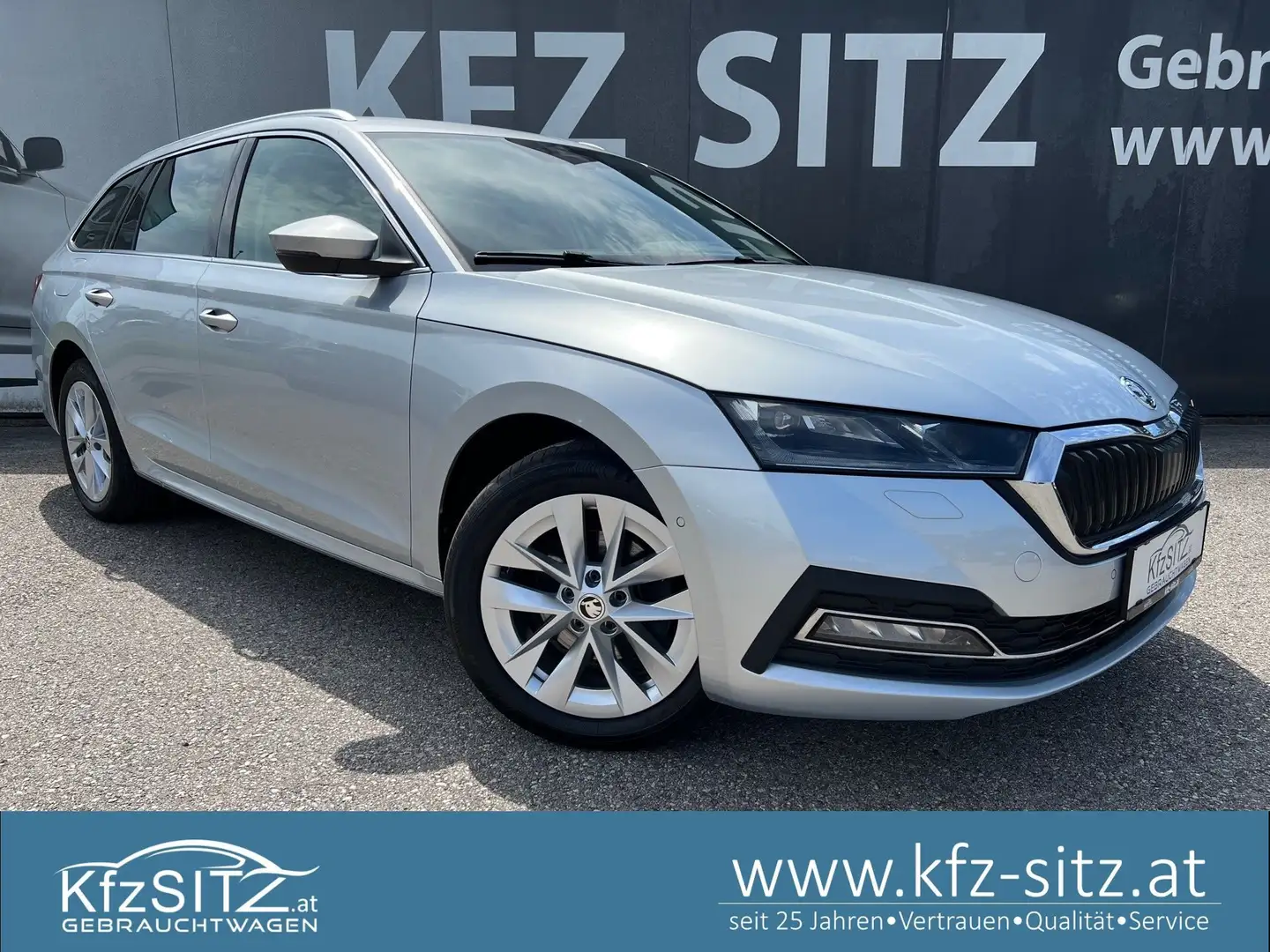 Skoda Octavia Combi 2,0 TDI Style DSG| NP €46.300 Silber - 1