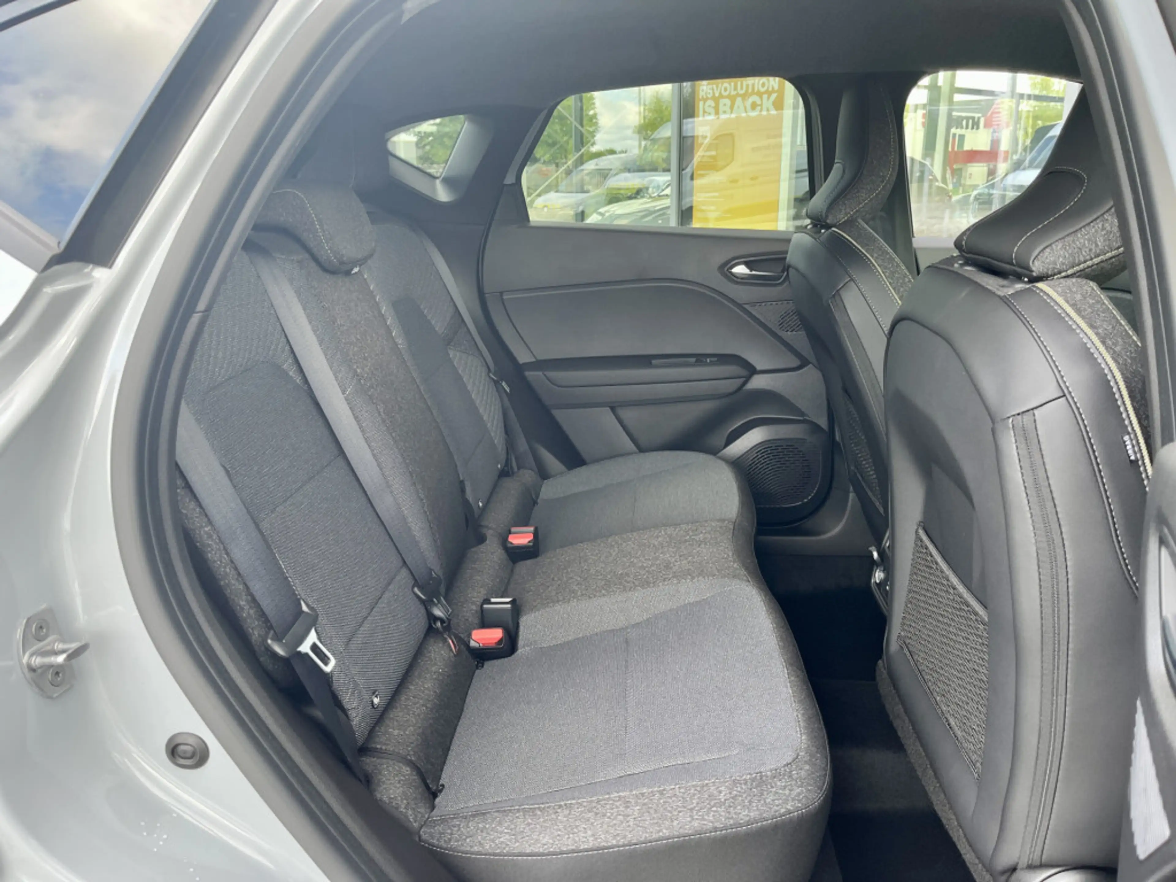 Renault Captur 1.8 E-Tech Full Hybrid 160 Techno | Pack Winter | — photo 10