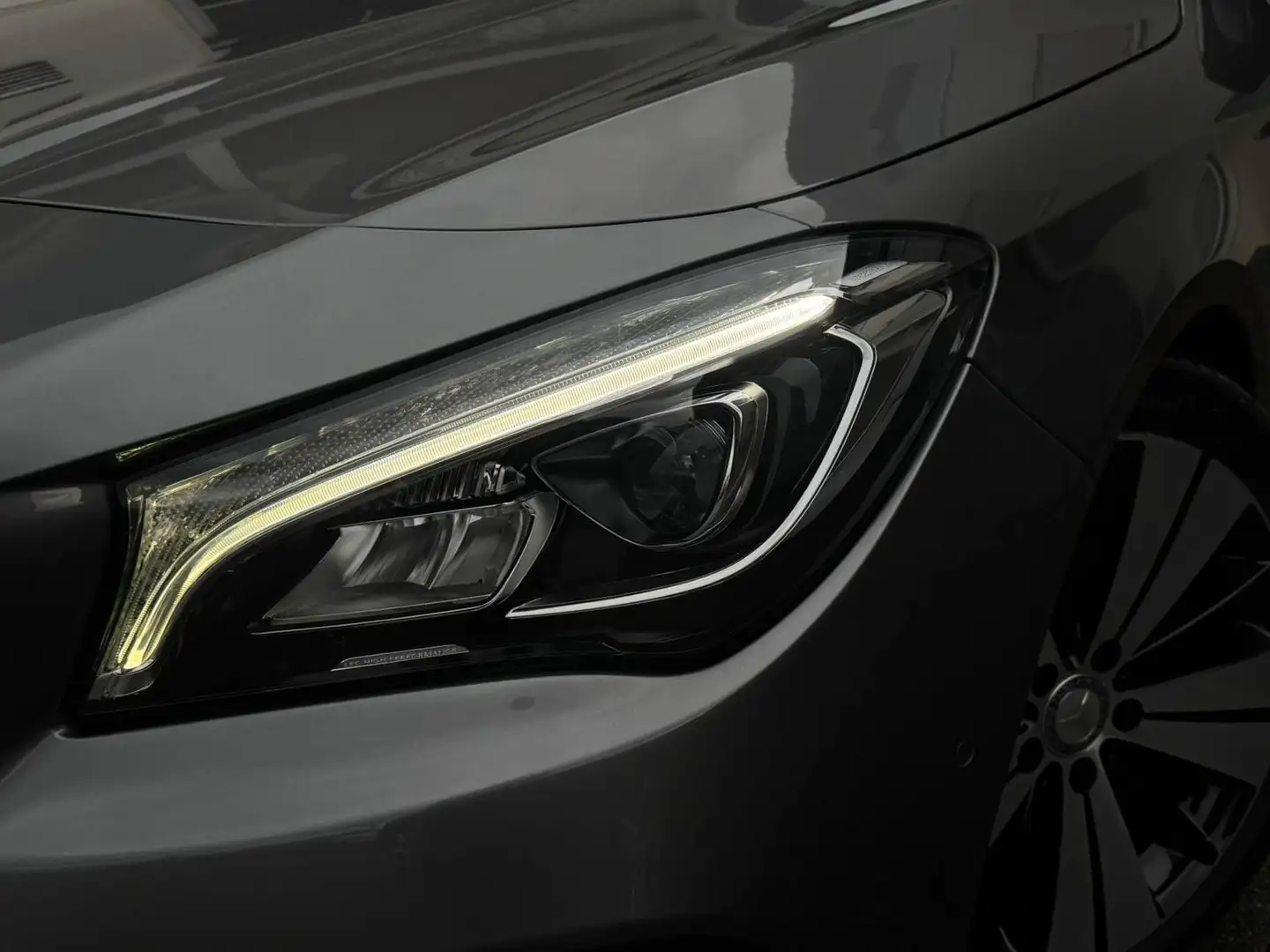 Mercedes-Benz CLA 220 CLA220 SB CDI DCT AMBIENTE LED KAMERA NAVI NIGHT Gris - 2
