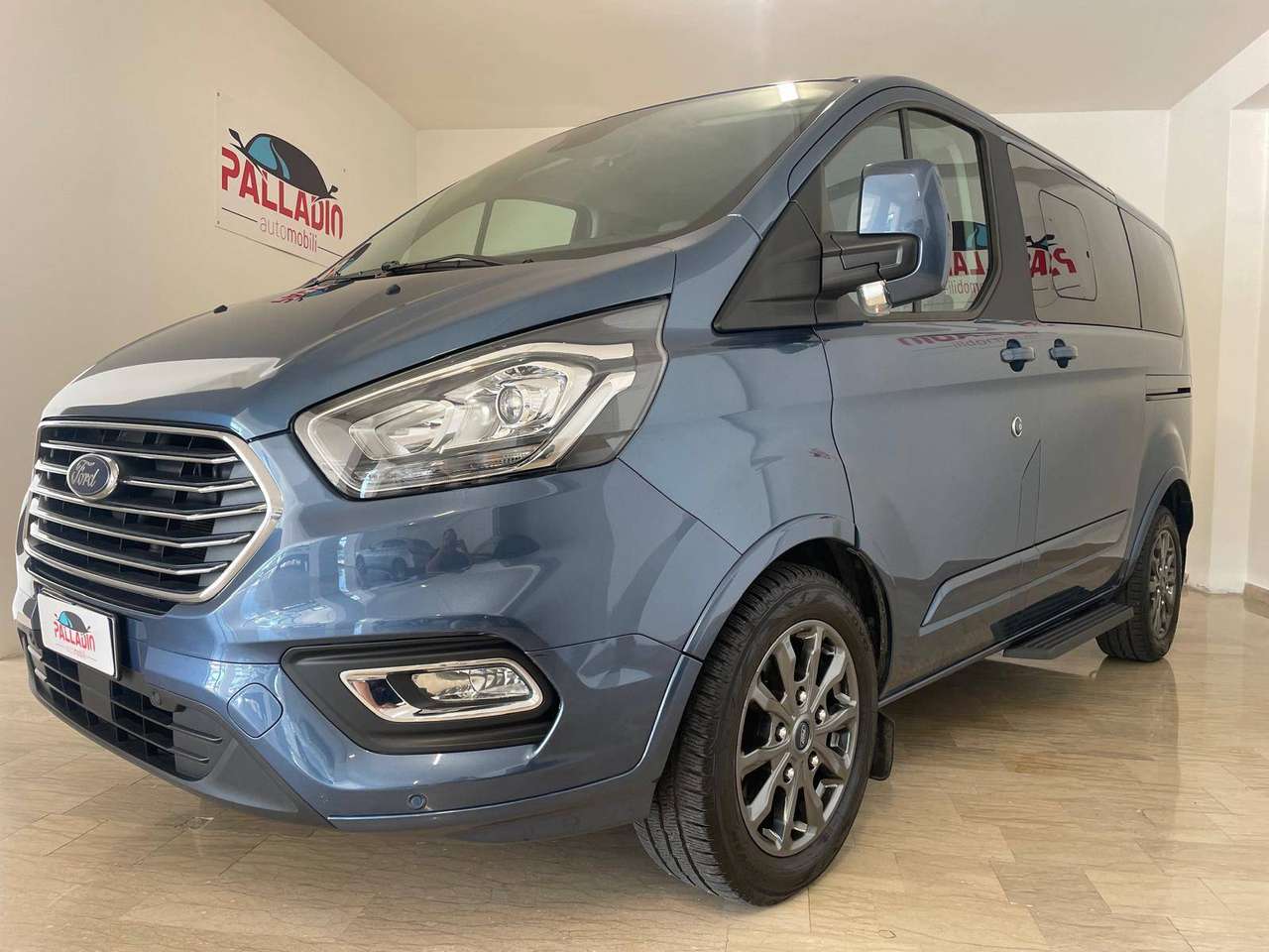 Ford Tourneo Custom 2.0 185 CV MILD HYBRID TITANIUM