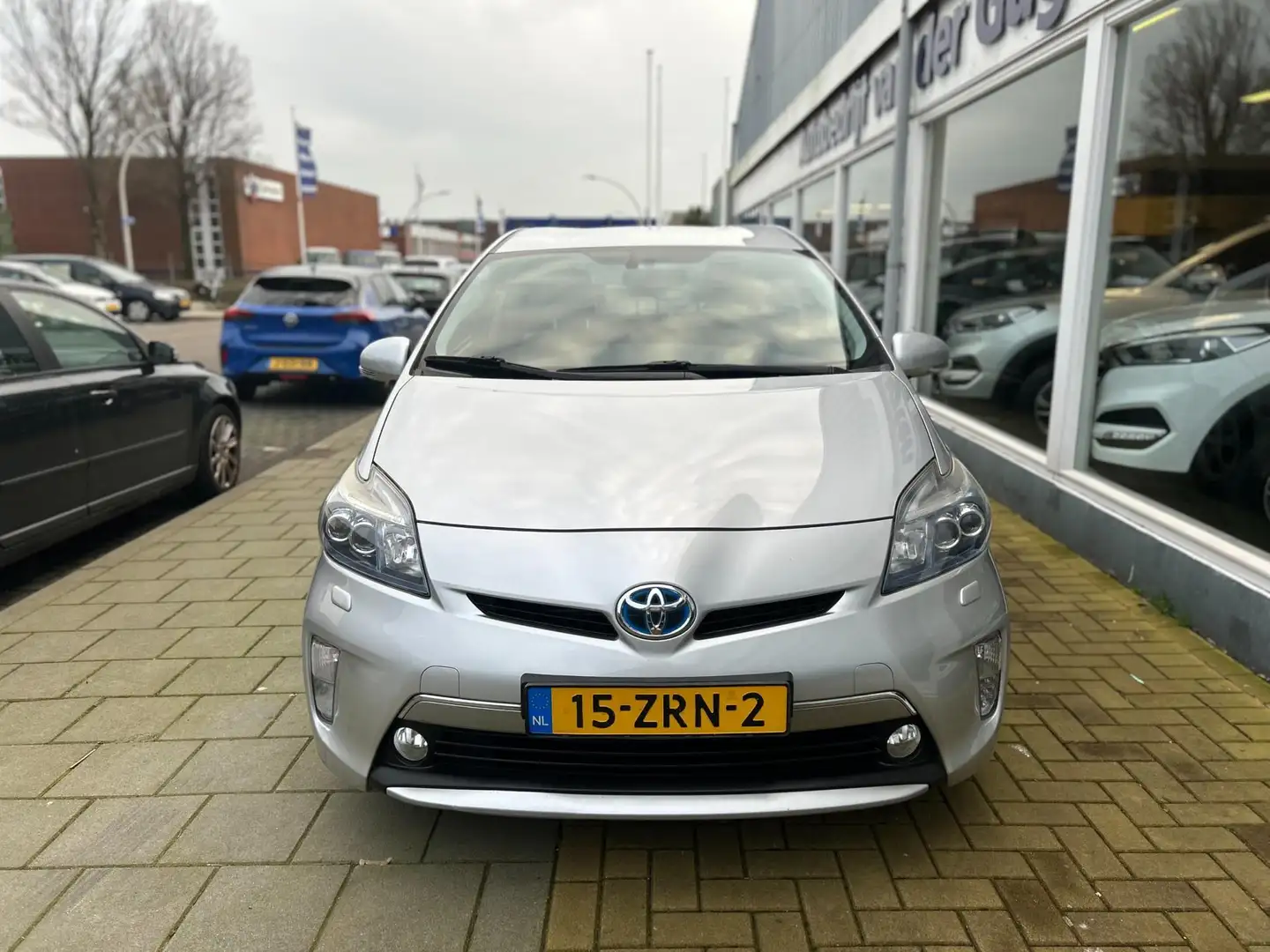 Toyota Prius 1.8 Plug-in Hybrid Aspiration Grau - 2