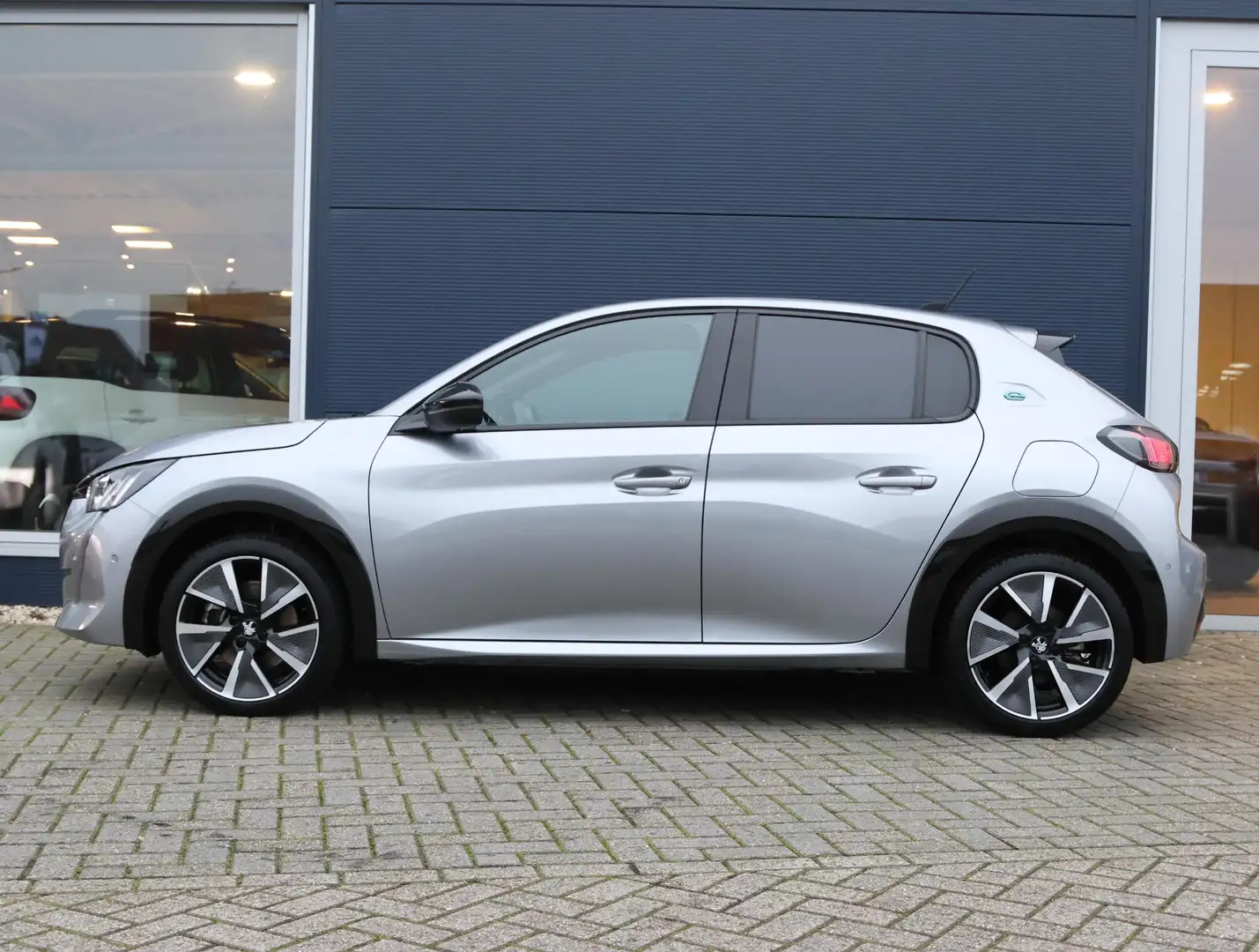 Peugeot e-208 GT Pack 50kWh | Dodehoekdetectie | Navigatie | Cam Gris - 2