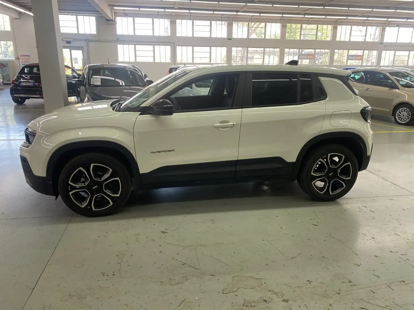 Jeep Avenger Ice My24 Summit 1.2 100cv Wit - 2