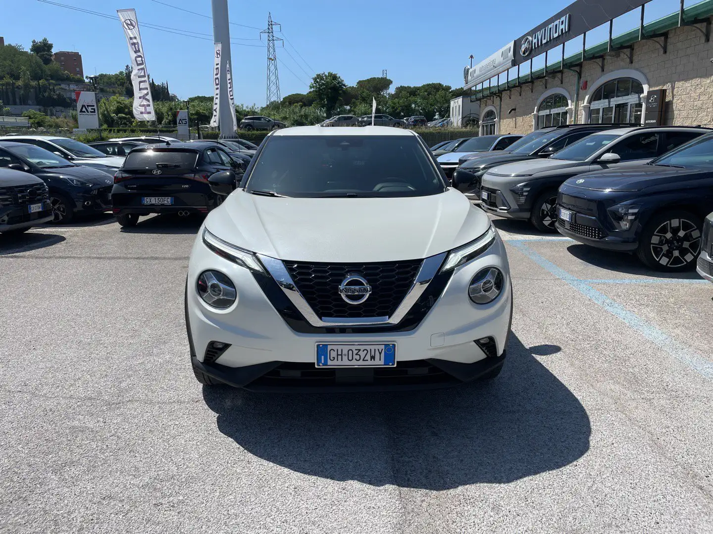 Nissan Juke 1.0 DIG-T N-Connecta Bianco - 2