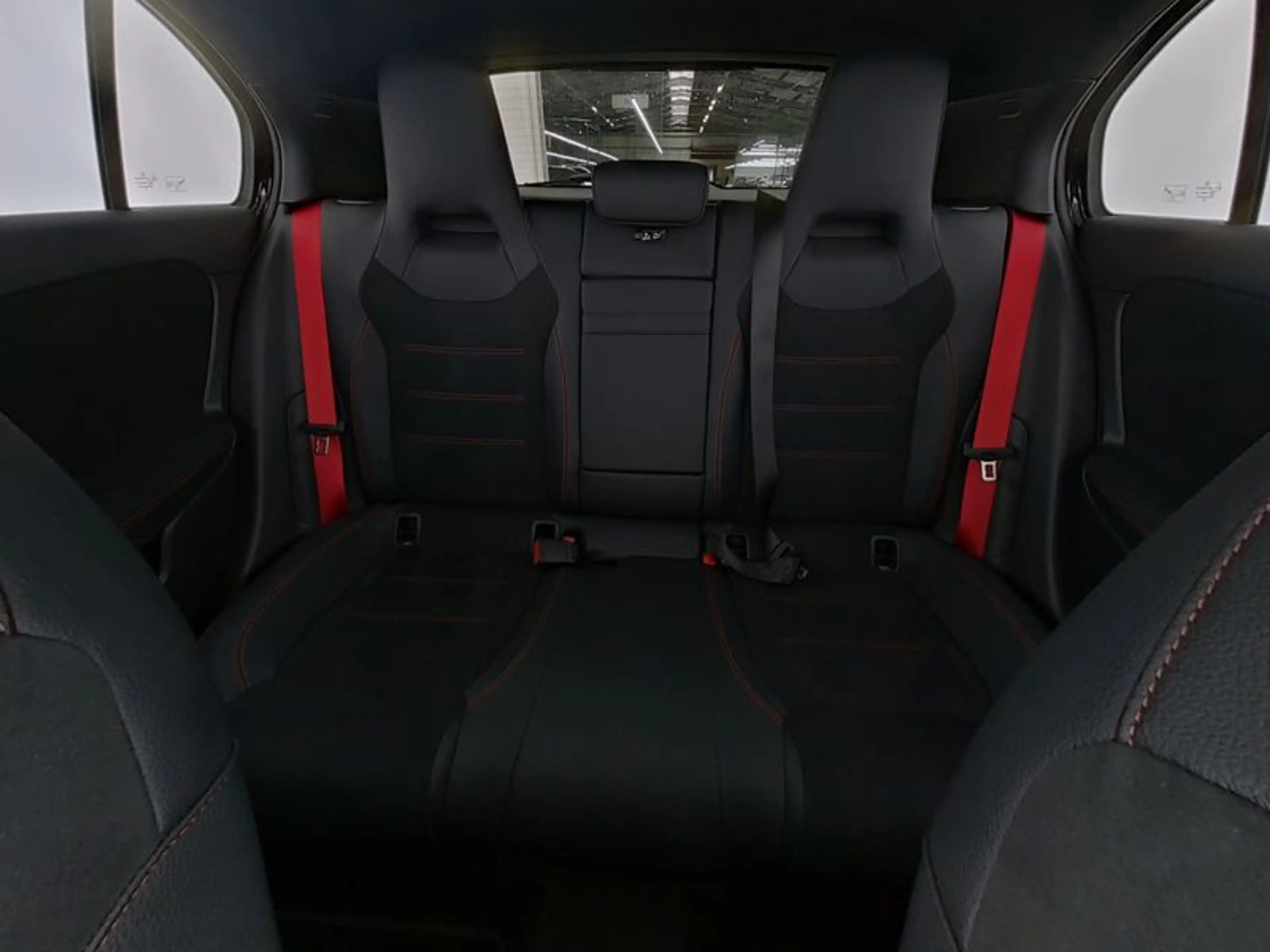 Mercedes-Benz A 35 AMG 4M , AMG NIGHT MULTI KAMERA PANO SPUR — photo 10