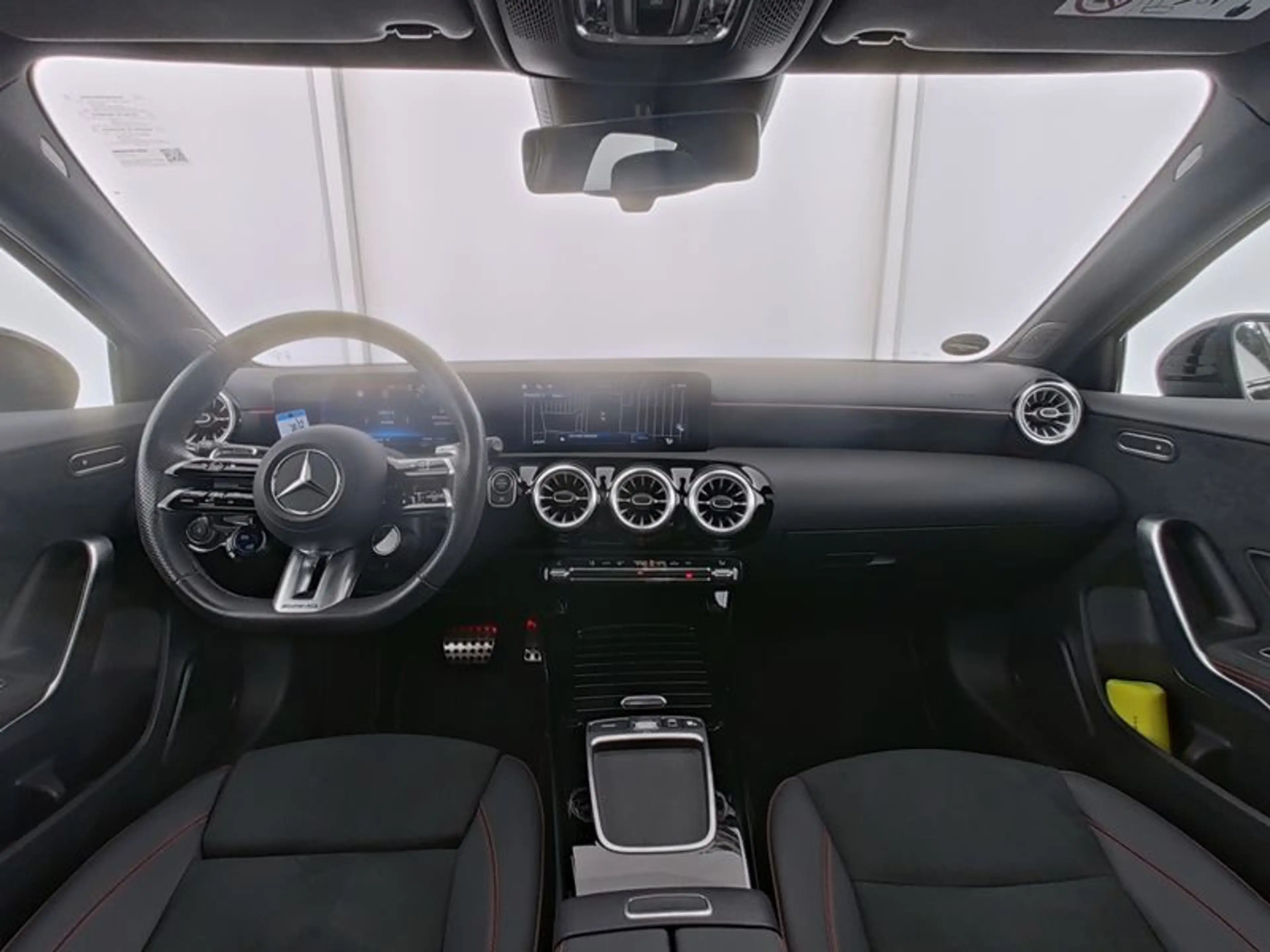 Mercedes-Benz A 35 AMG 4M , AMG NIGHT MULTI KAMERA PANO SPUR — photo 9