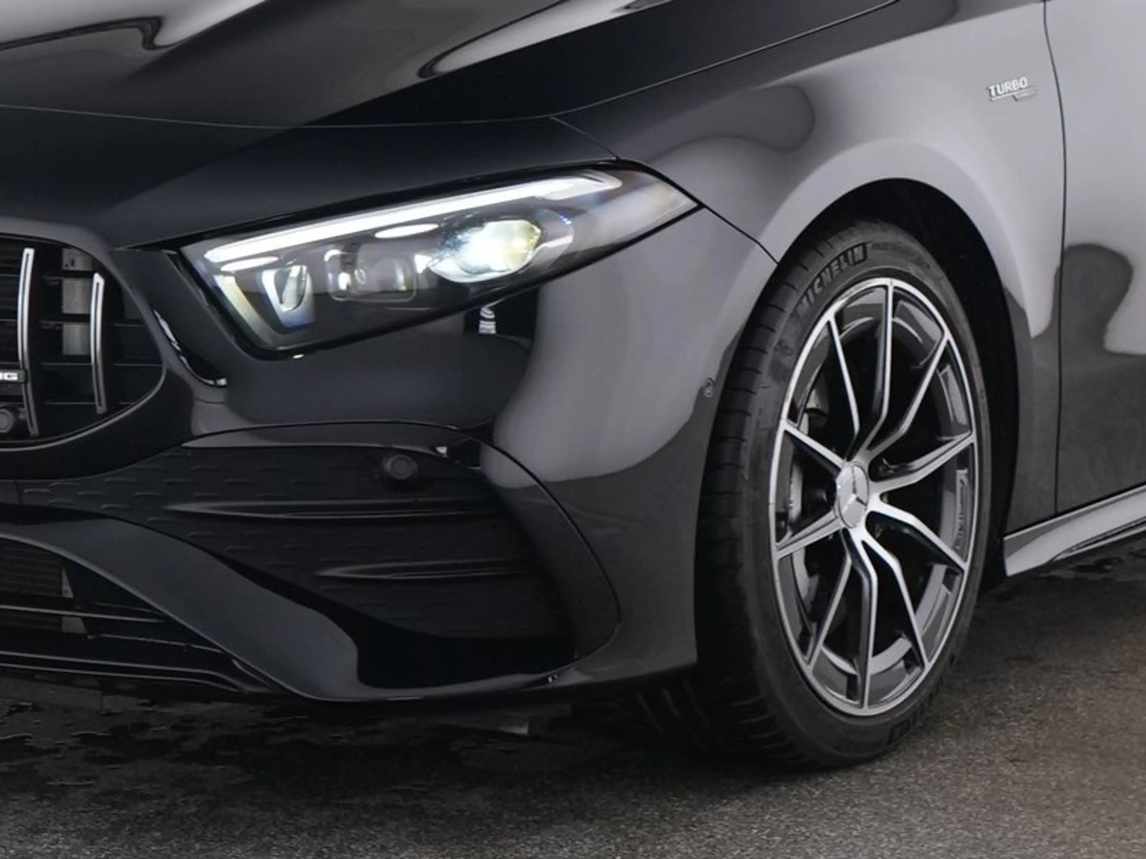 Mercedes-Benz A 35 AMG 4M , AMG NIGHT MULTI KAMERA PANO SPUR — photo 6