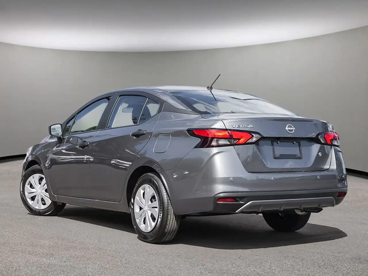 Nissan Versa снимка Nissan Versa