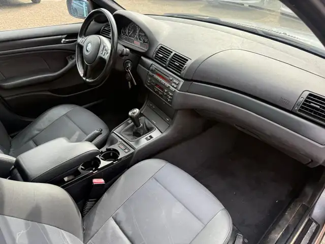 BMW 3 Series view 9