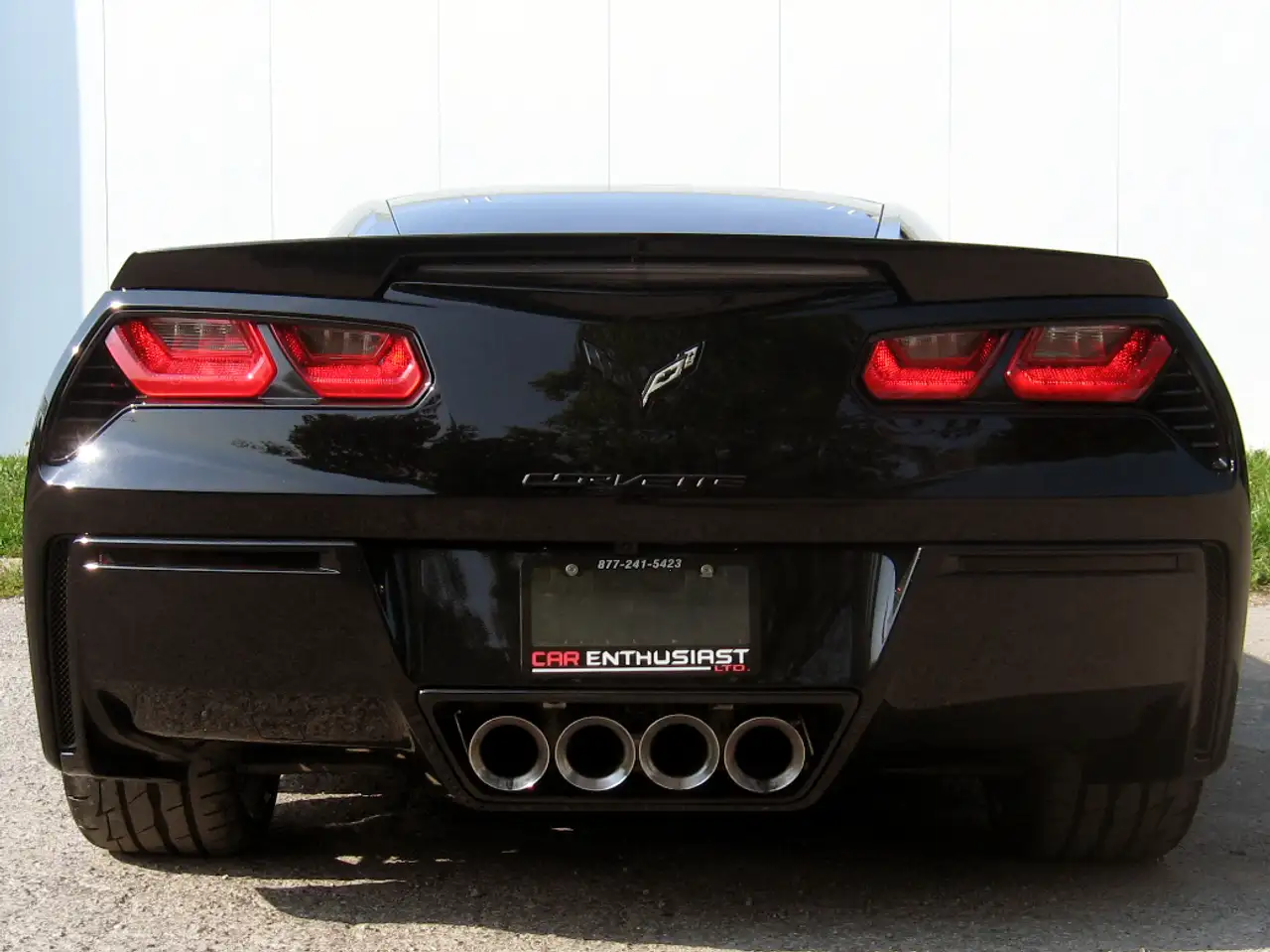 Chevrolet Corvette снимка Chevrolet Corvette