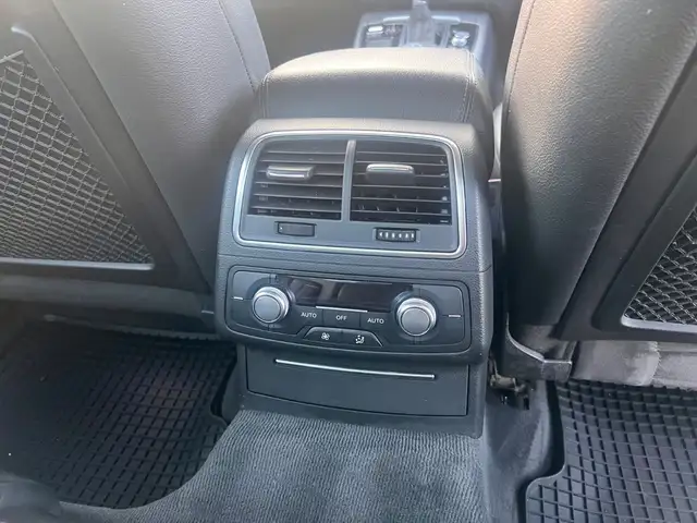 Audi A6 view 14