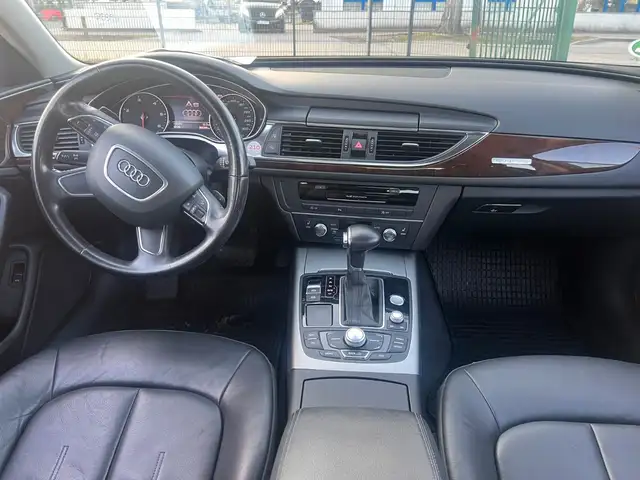Audi A6 view 9