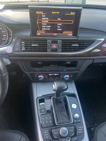 Audi A6 view 13