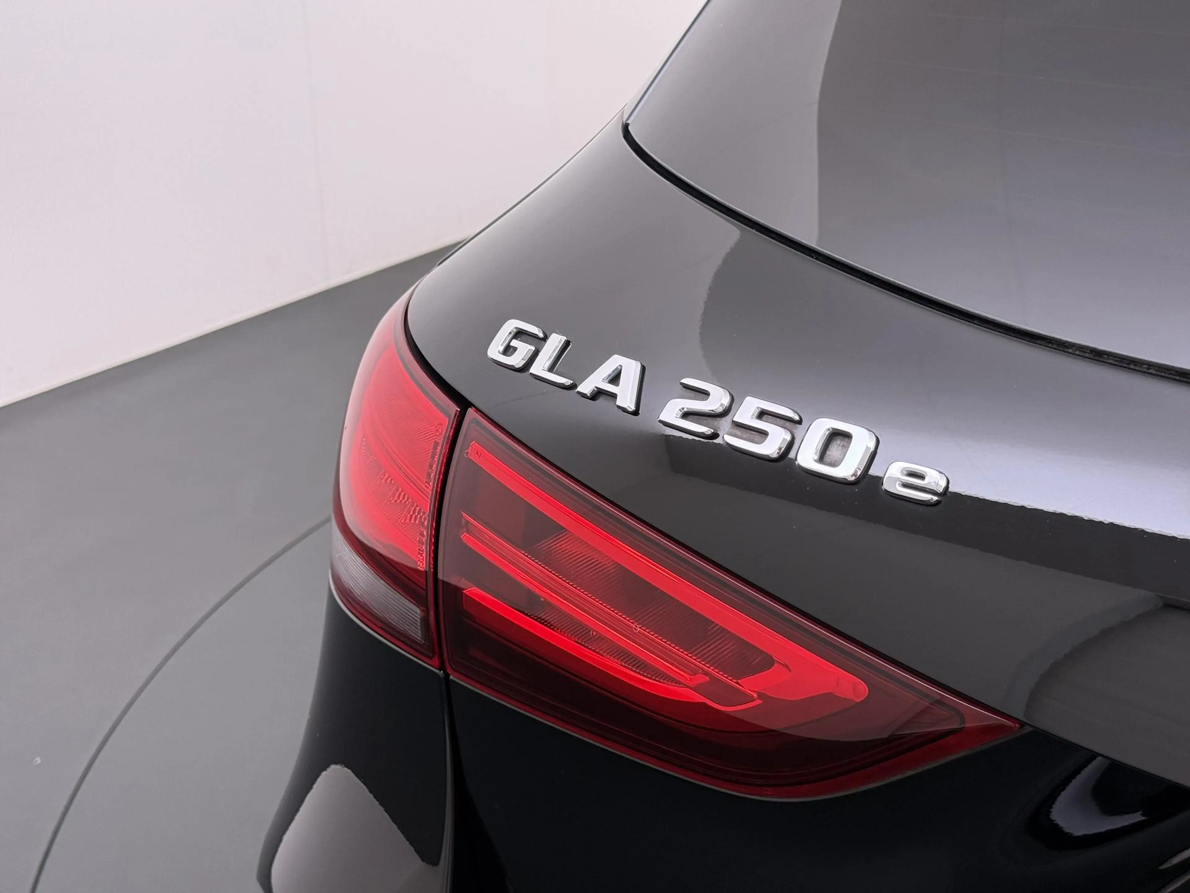 Mercedes-Benz GLA 250 e AMG | Pano | HUD | Memory | Dodehoekassistent | — photo 12