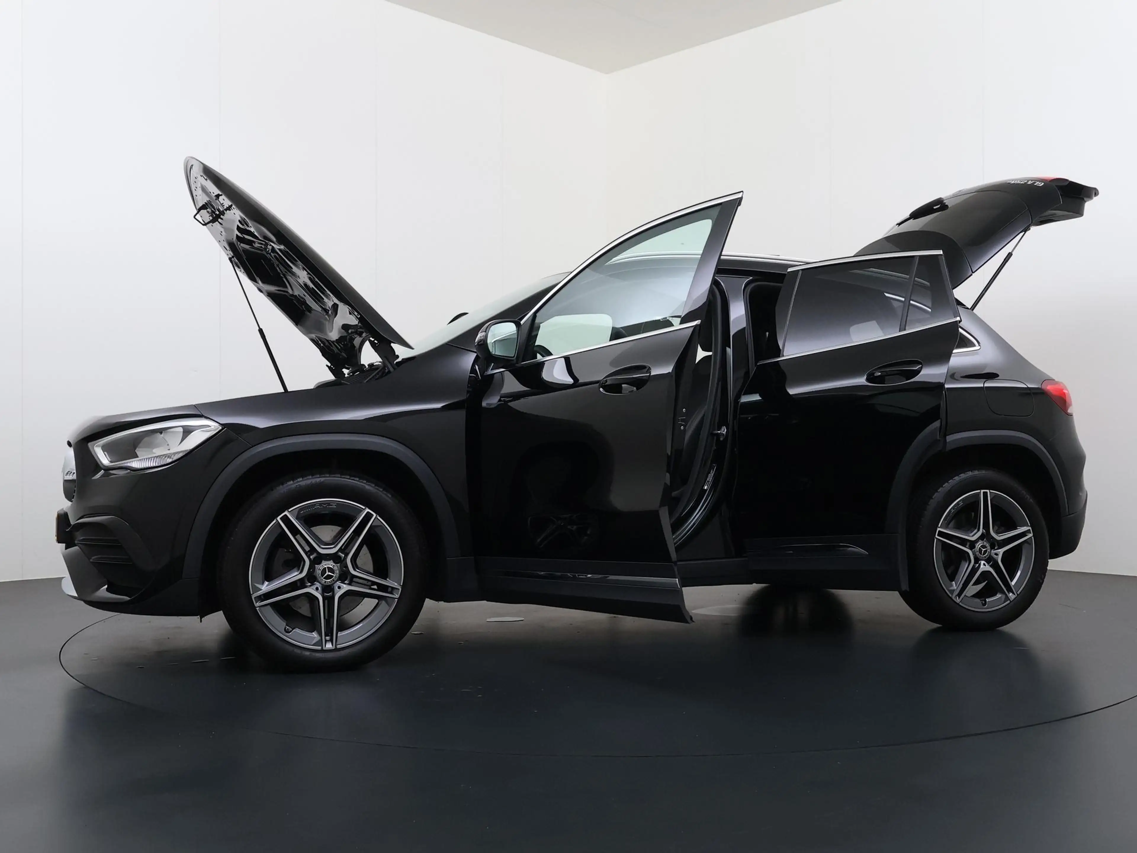 Mercedes-Benz GLA 250 e AMG | Pano | HUD | Memory | Dodehoekassistent | — photo 11