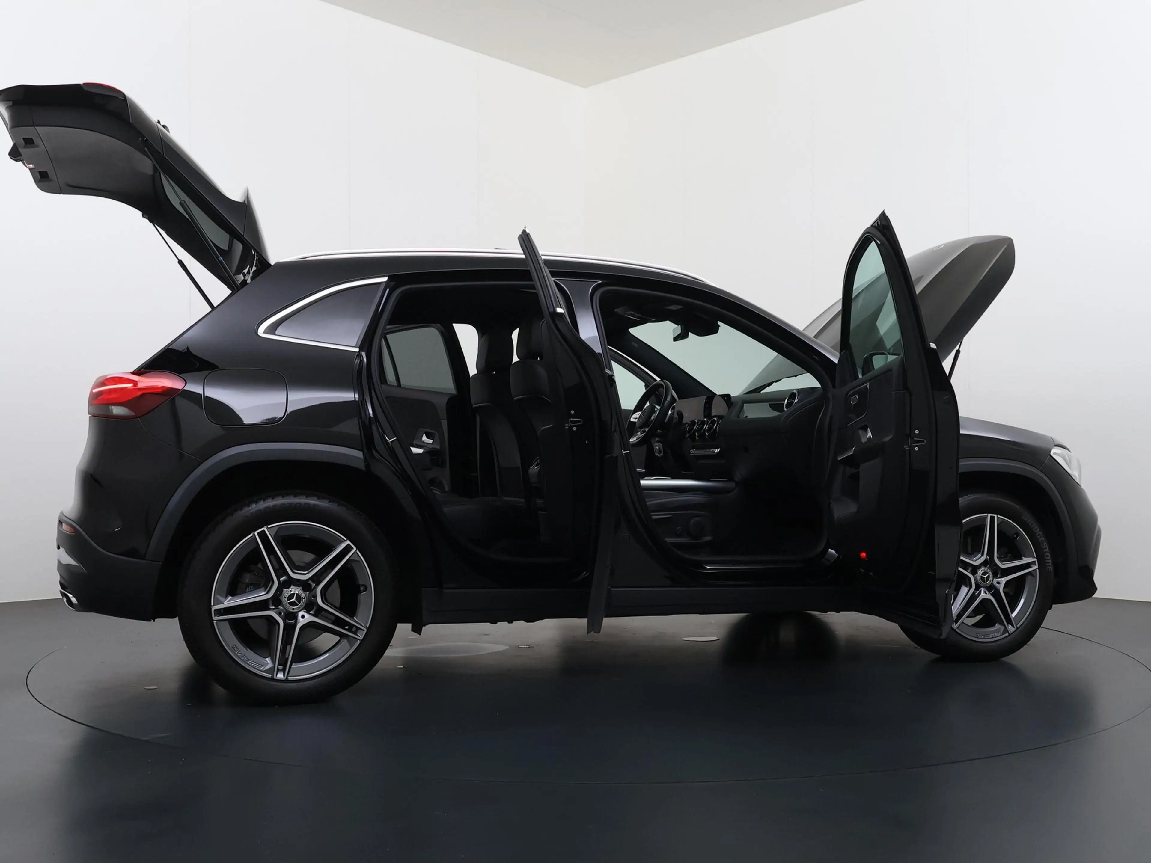 Mercedes-Benz GLA 250 e AMG | Pano | HUD | Memory | Dodehoekassistent | — photo 10