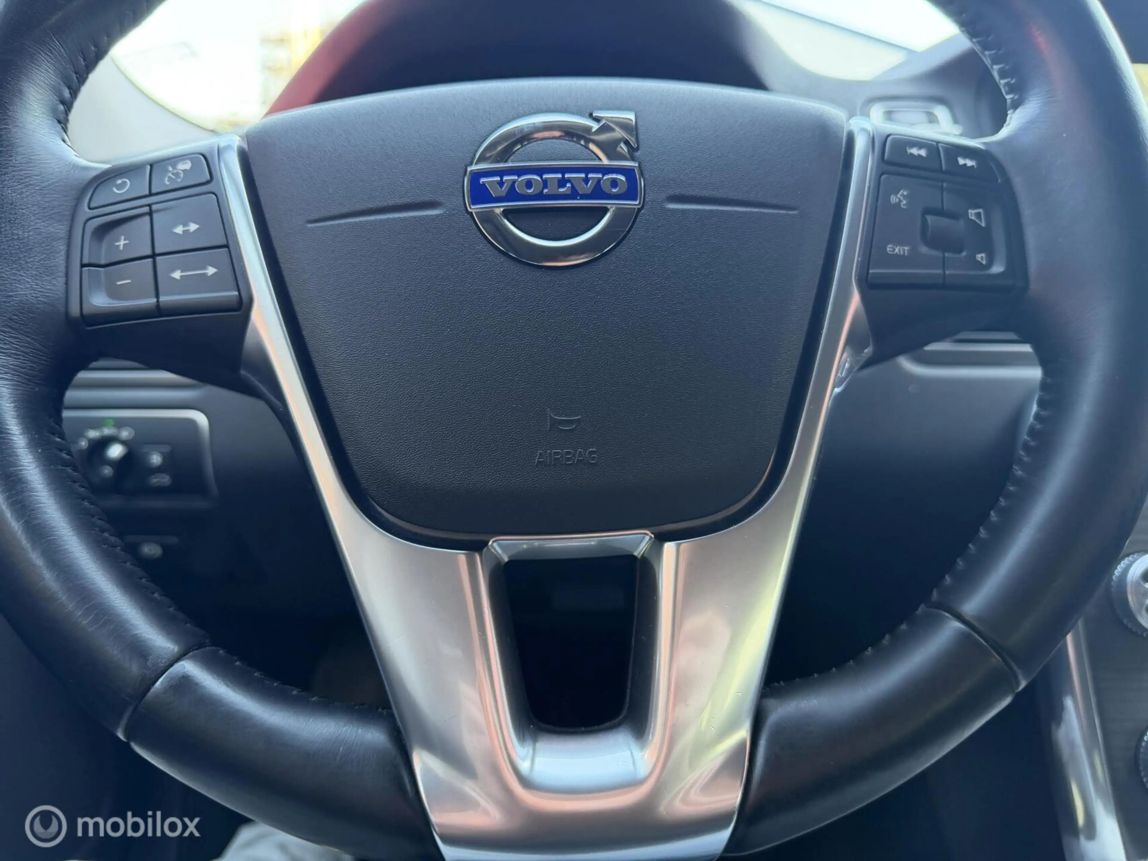 Volvo V70 2.0 T4 Dynamic Edition ADAPTIVE CRUISE / NAVI — photo 16