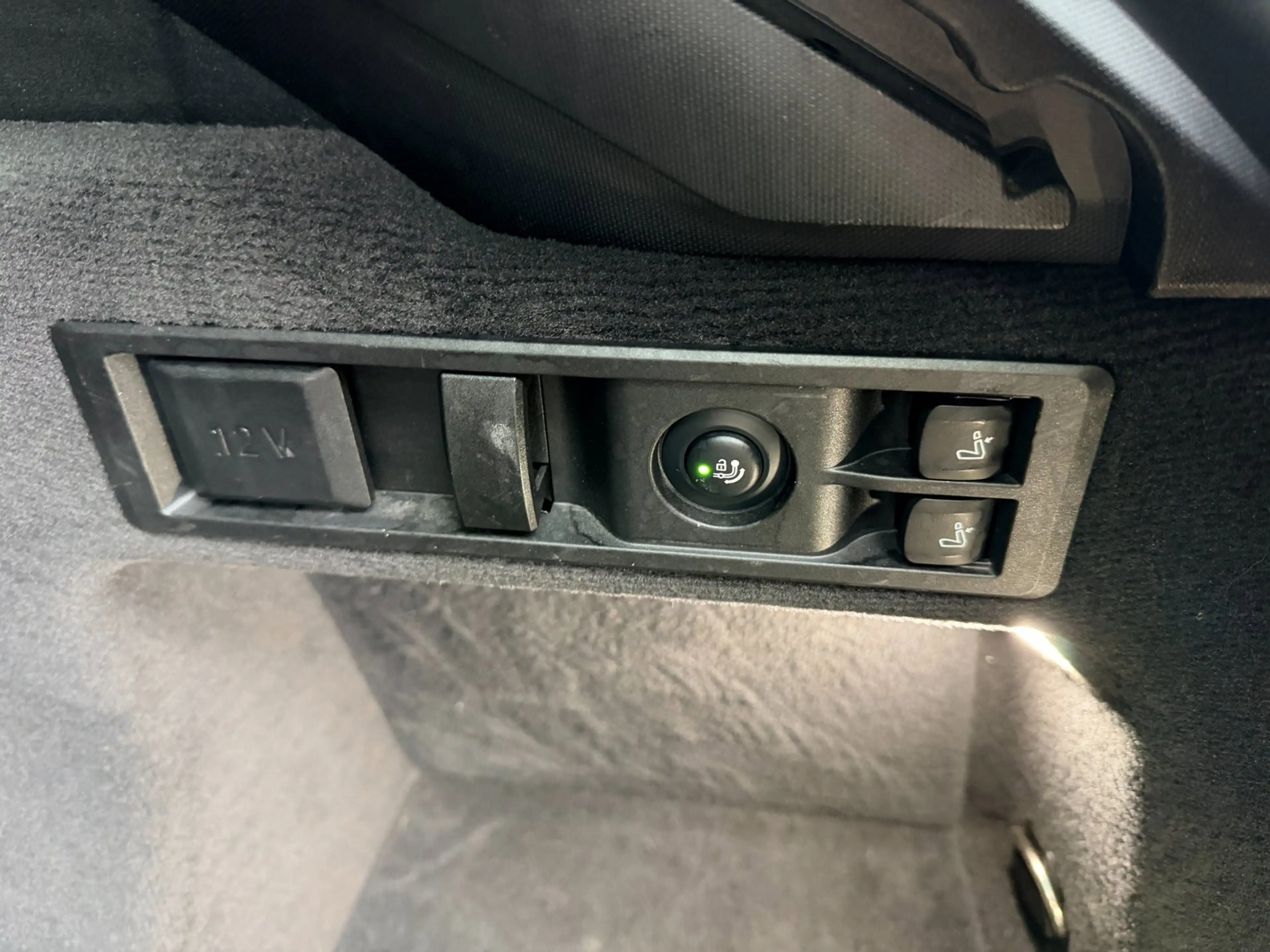 BMW 330 3-serie Touring 330e xDrive M-Sport, trekhaak, Pan — photo 16