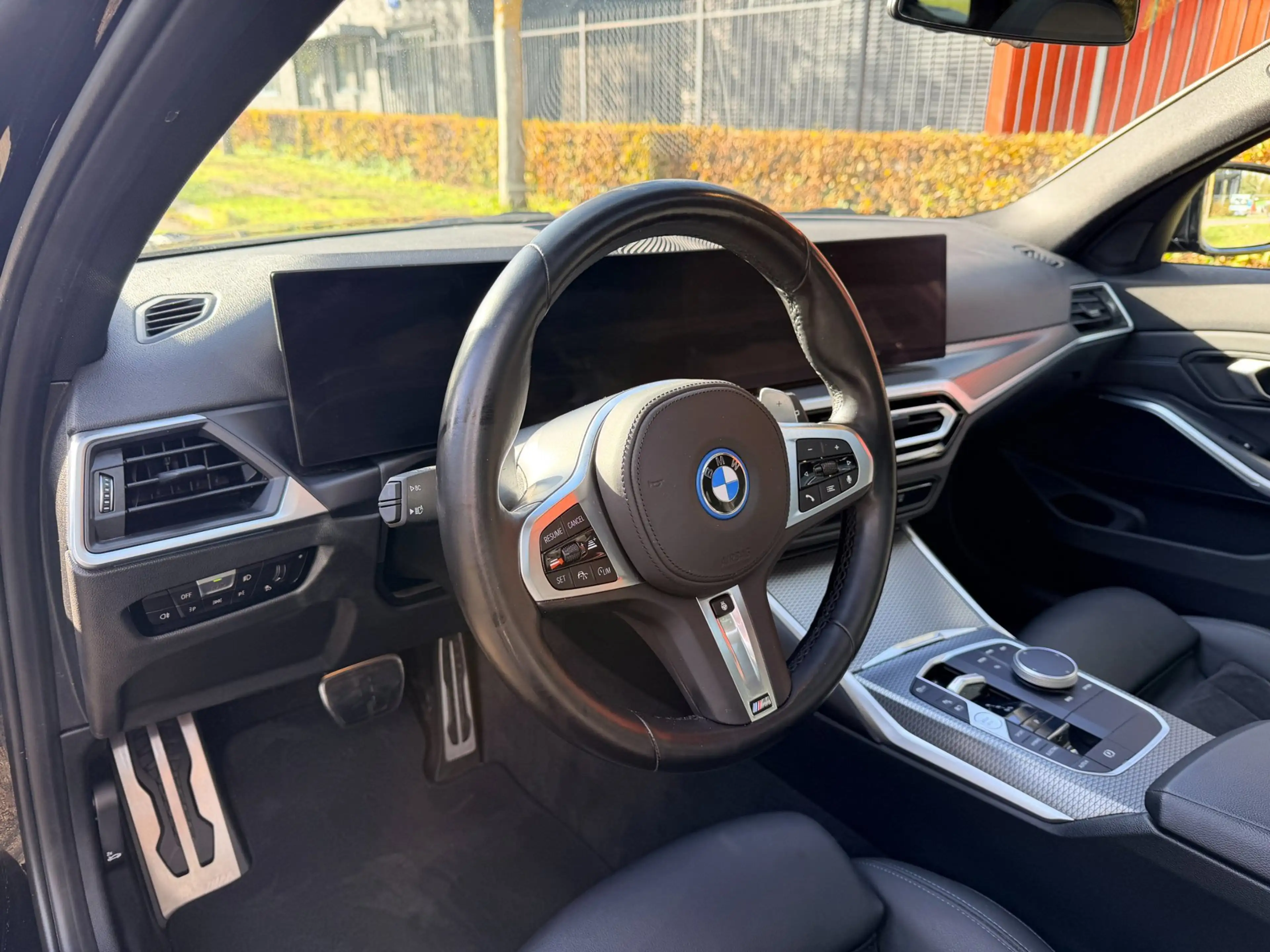 BMW 330 3-serie Touring 330e xDrive M-Sport, trekhaak, Pan — photo 29