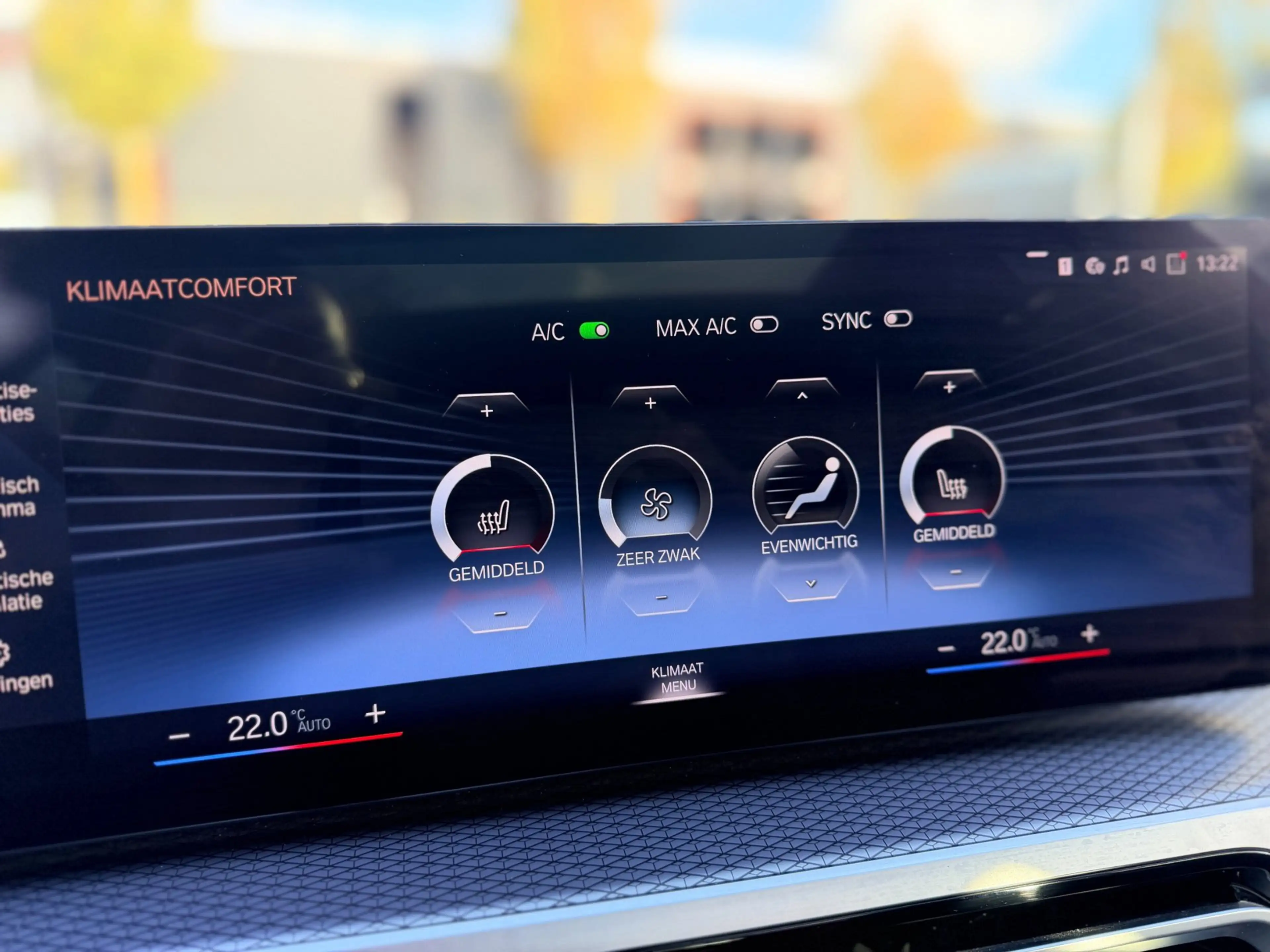 BMW 330 3-serie Touring 330e xDrive M-Sport, trekhaak, Pan — photo 23