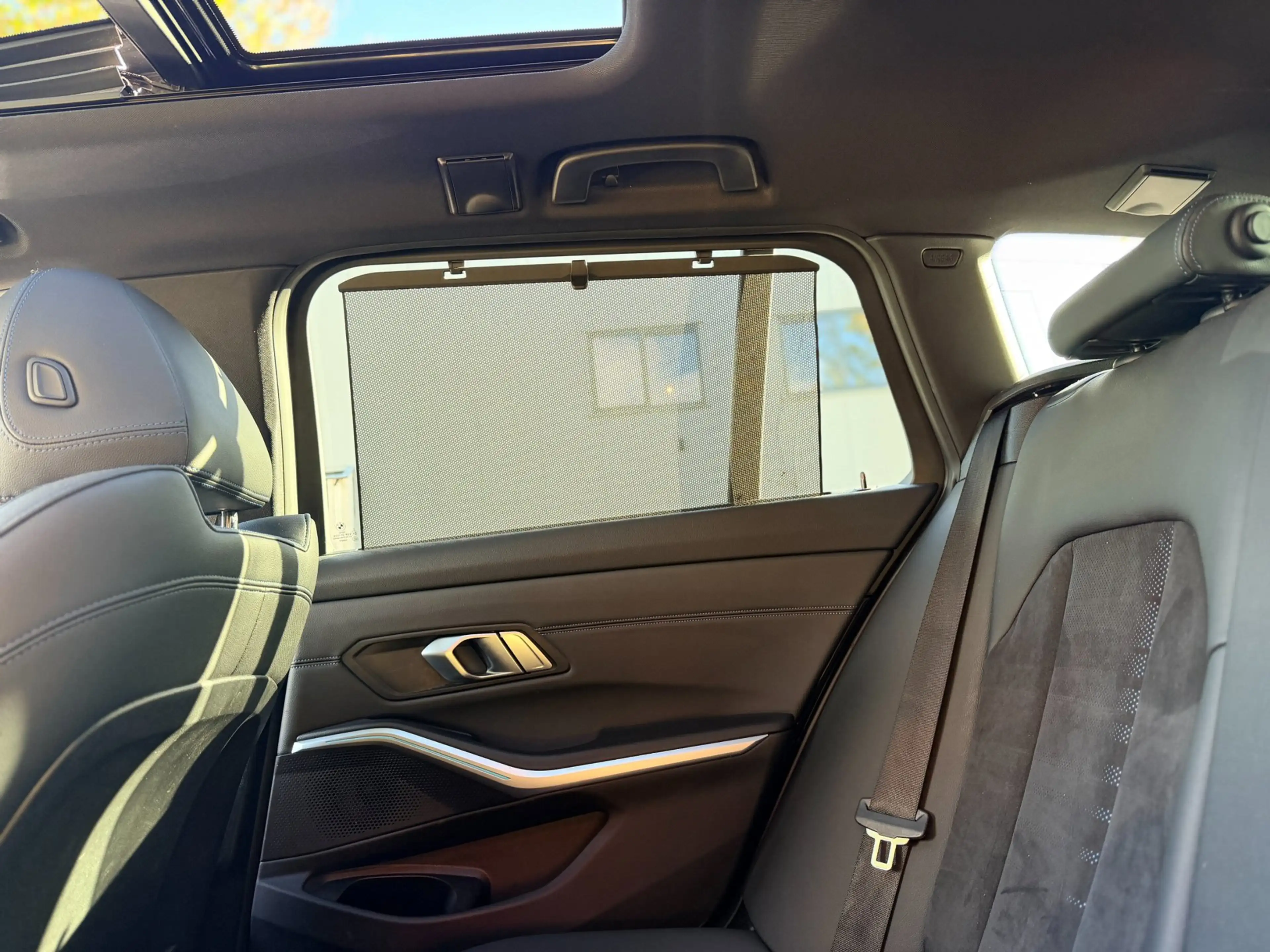 BMW 330 3-serie Touring 330e xDrive M-Sport, trekhaak, Pan — photo 15