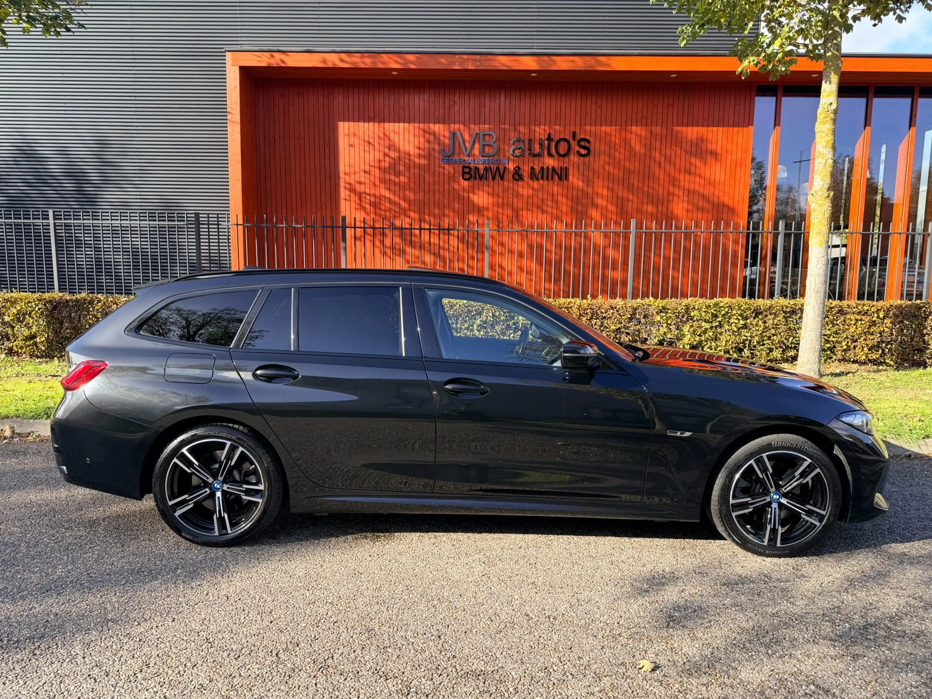 BMW 330 3-serie Touring 330e xDrive M-Sport, trekhaak, Pan — photo 27