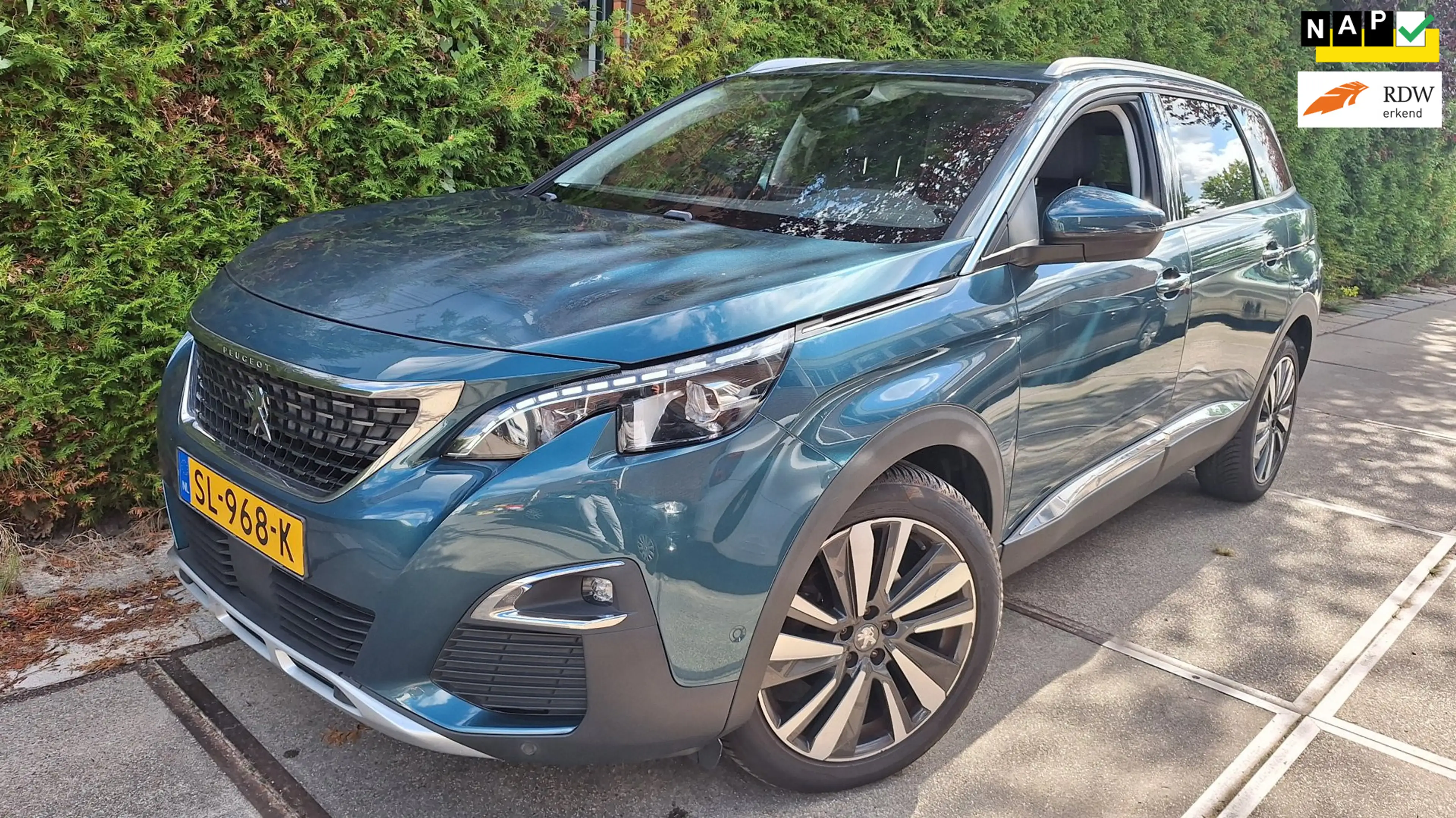 Peugeot 5008 1.2 PureTech Blue Lease Premium