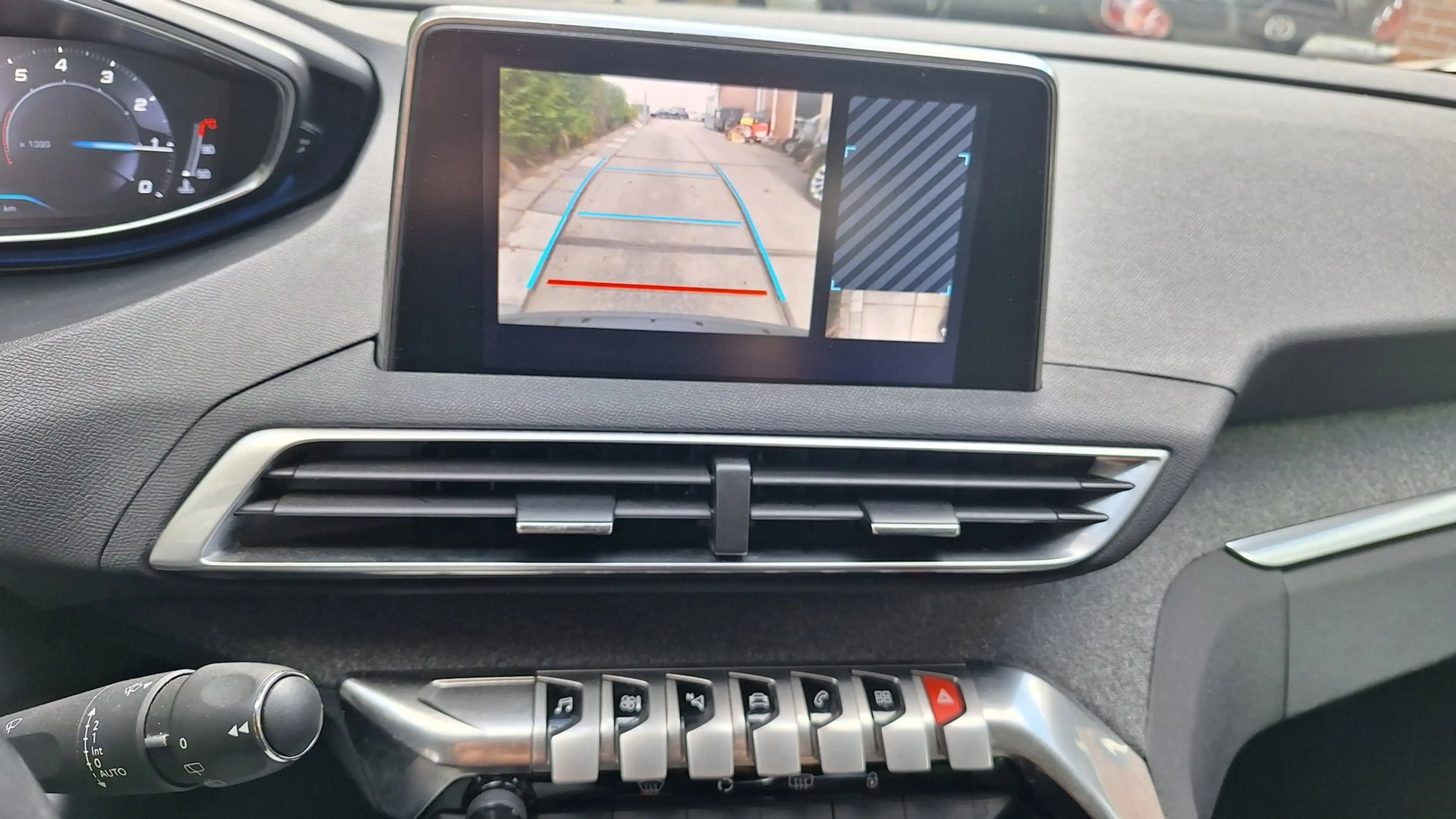 Peugeot 5008 1.2 PureTech Blue Lease Premium — photo 10