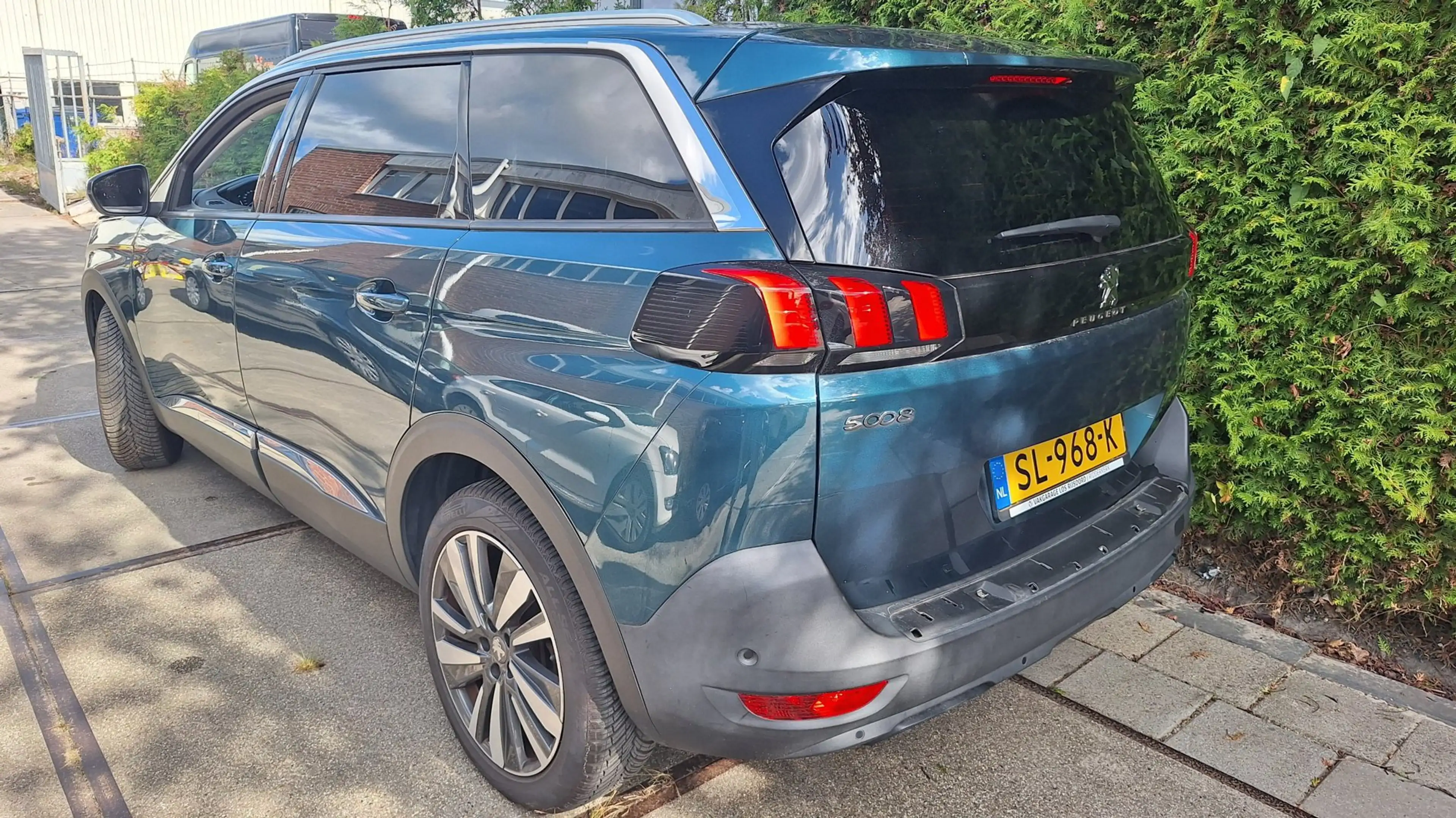 Peugeot 5008 1.2 PureTech Blue Lease Premium — photo 4