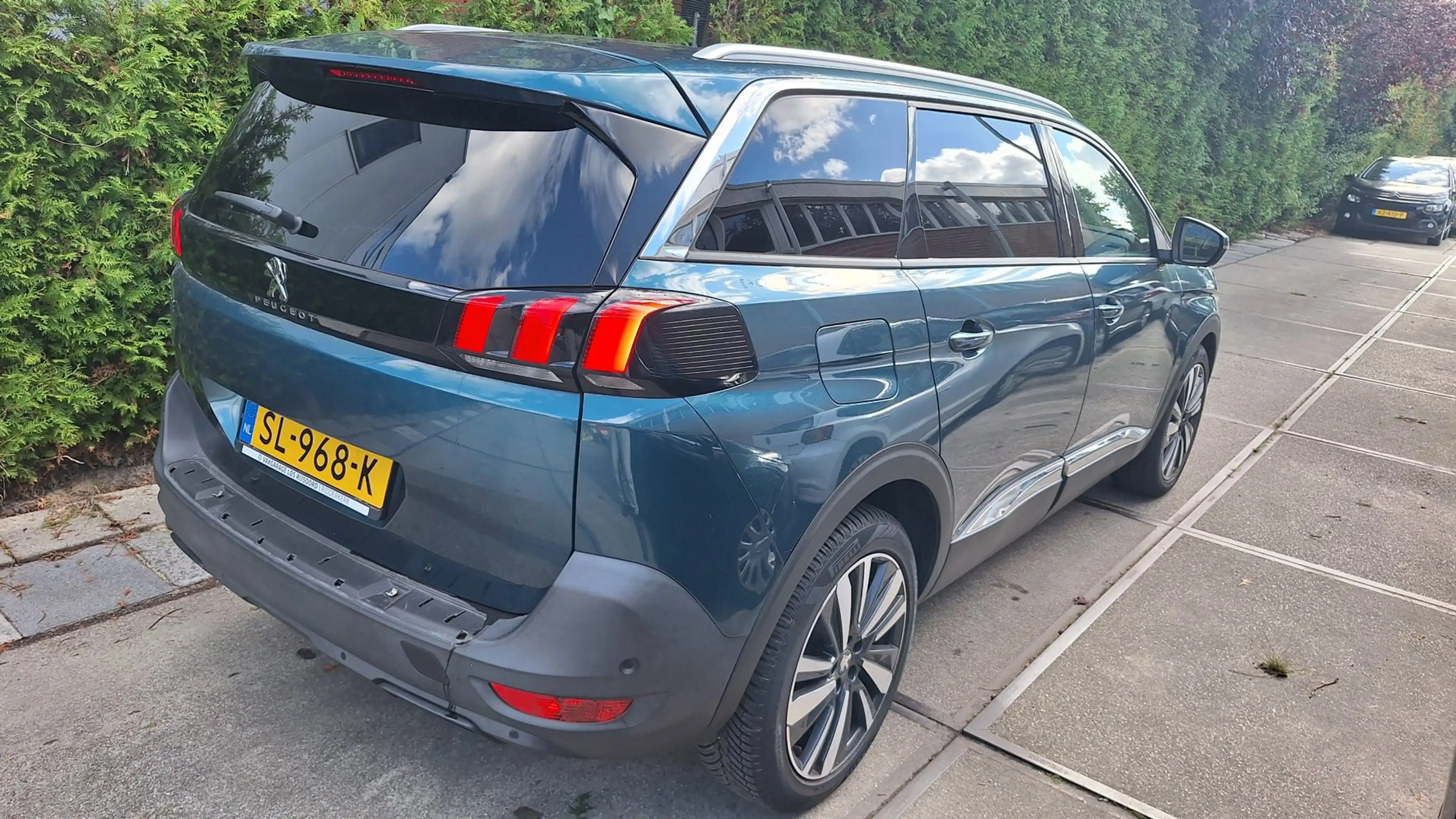 Peugeot 5008 1.2 PureTech Blue Lease Premium — photo 2
