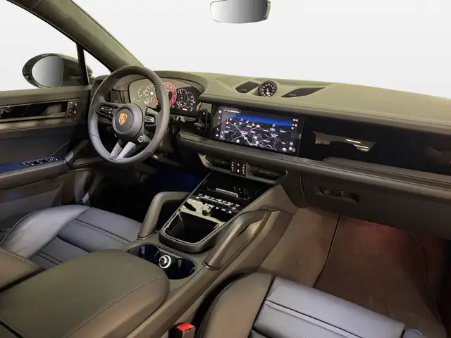 Porsche Cayenne view 10