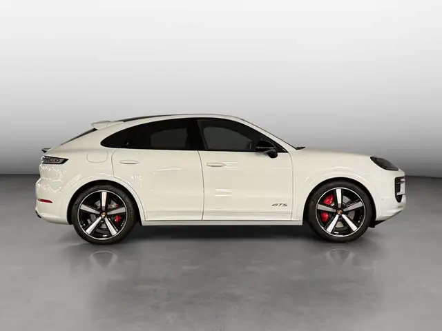 Porsche Cayenne view 6