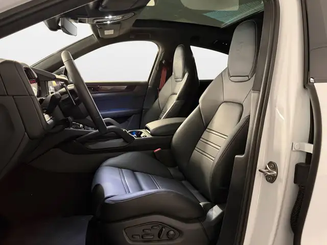 Porsche Cayenne view 14