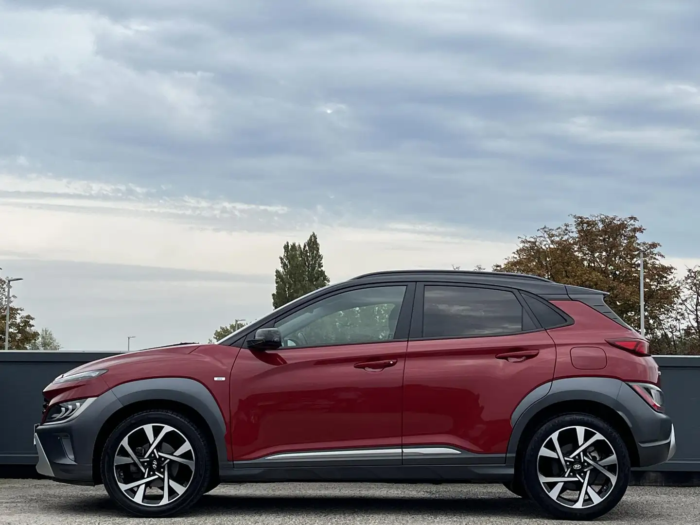 Hyundai KONA 1.0 T-GDI 120 PK Comfort | Contrasterende dakkleur Rouge - 2