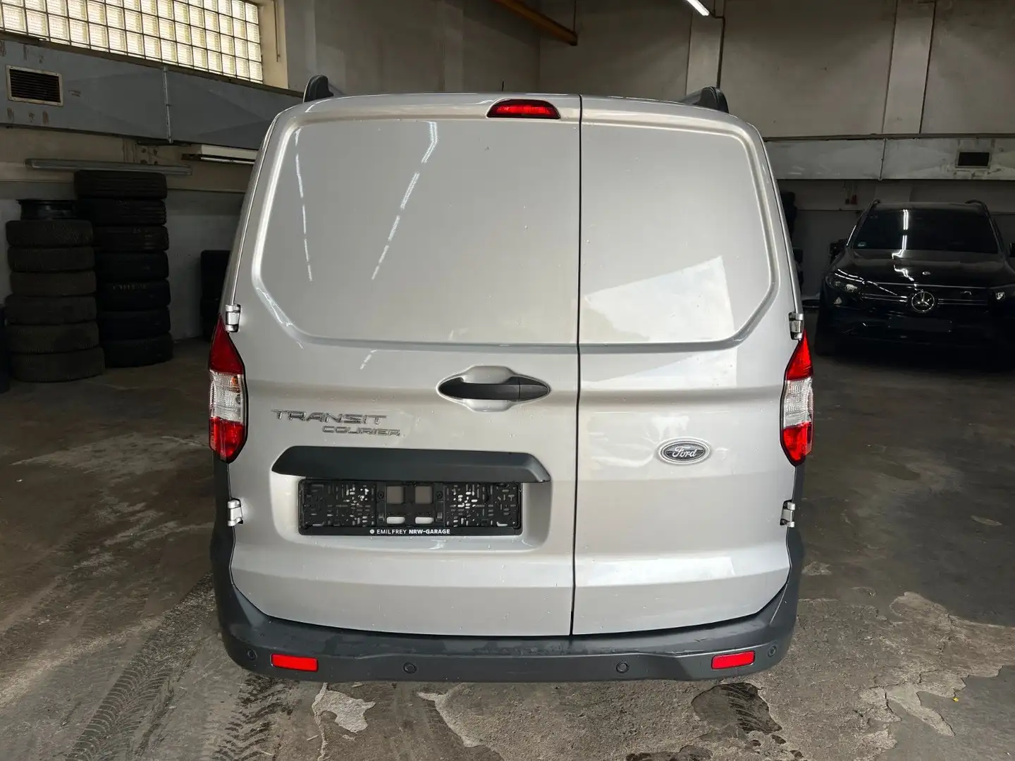 Ford Transit Courier Trend *SCHIEBETÜR R&L*KAMERA*1.H Silber - 2