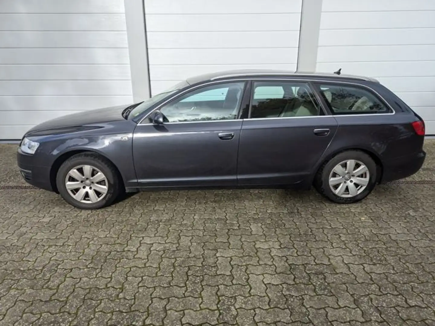 Audi A6 Avant 2.7 TDI***1 Hand***AHK*Tüv:05/2027* Grau - 2
