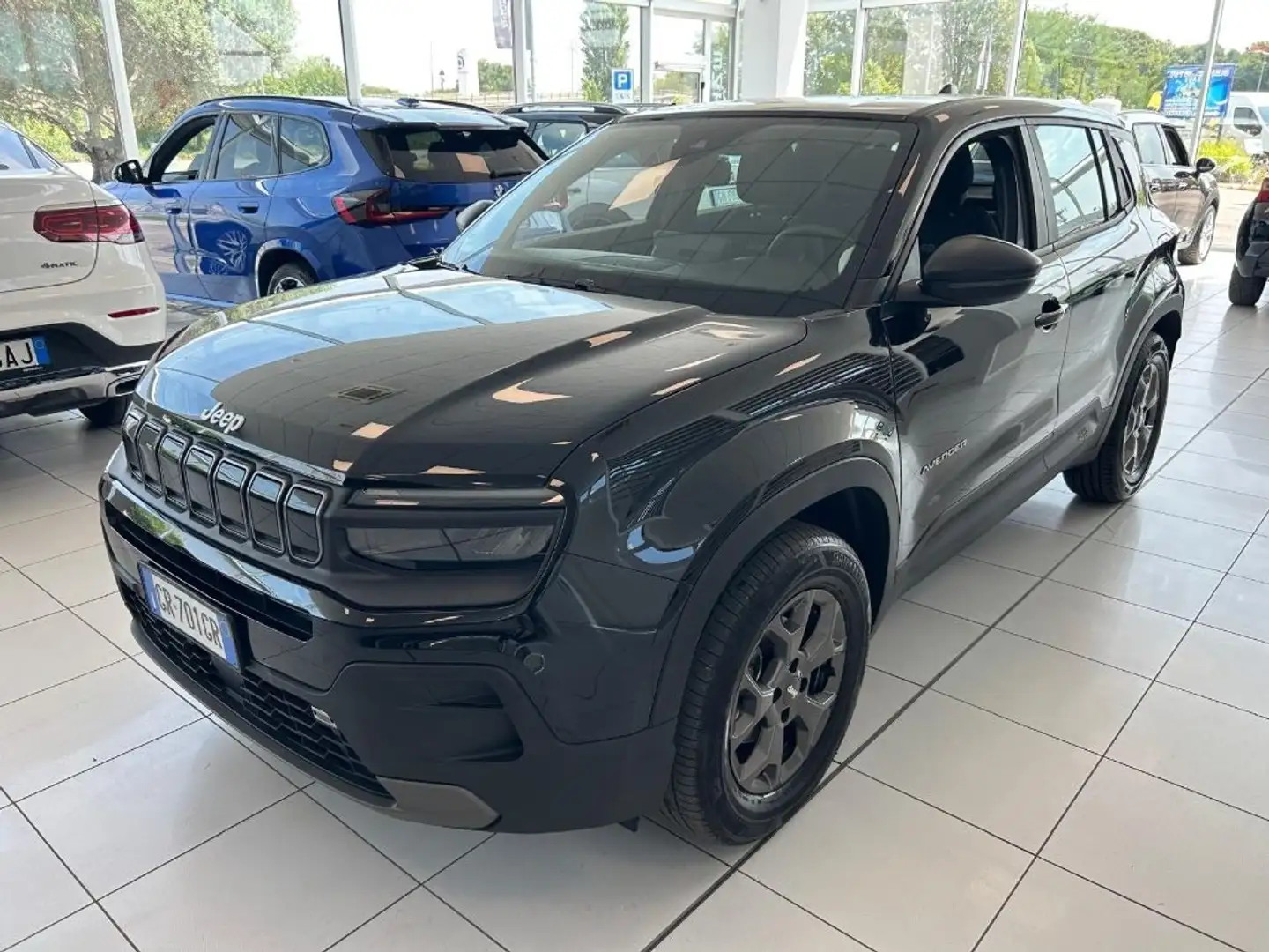 Jeep Avenger 1.2 Turbo 100 CV Longitude Neopatentati Noir - 1