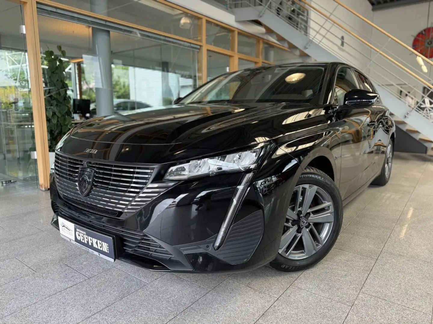 Peugeot 308 PureTech 130 Allure, ACC, 360°, Sitzheizung! Schwarz - 1