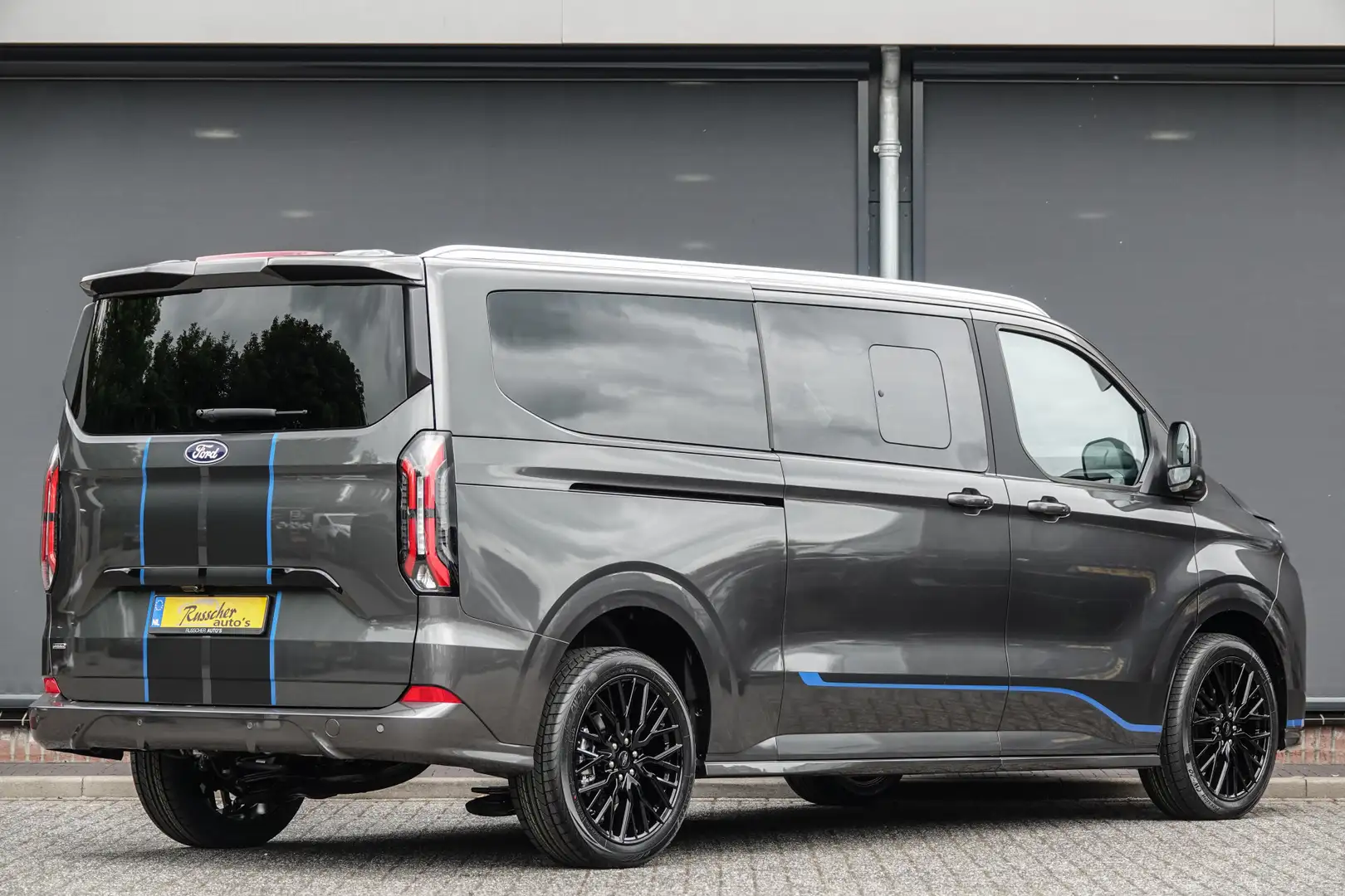 Ford Tourneo Custom L2H1 2.5 PHEV 233Pk Aut. | Sport | Plug In Hybrid Gris - 2
