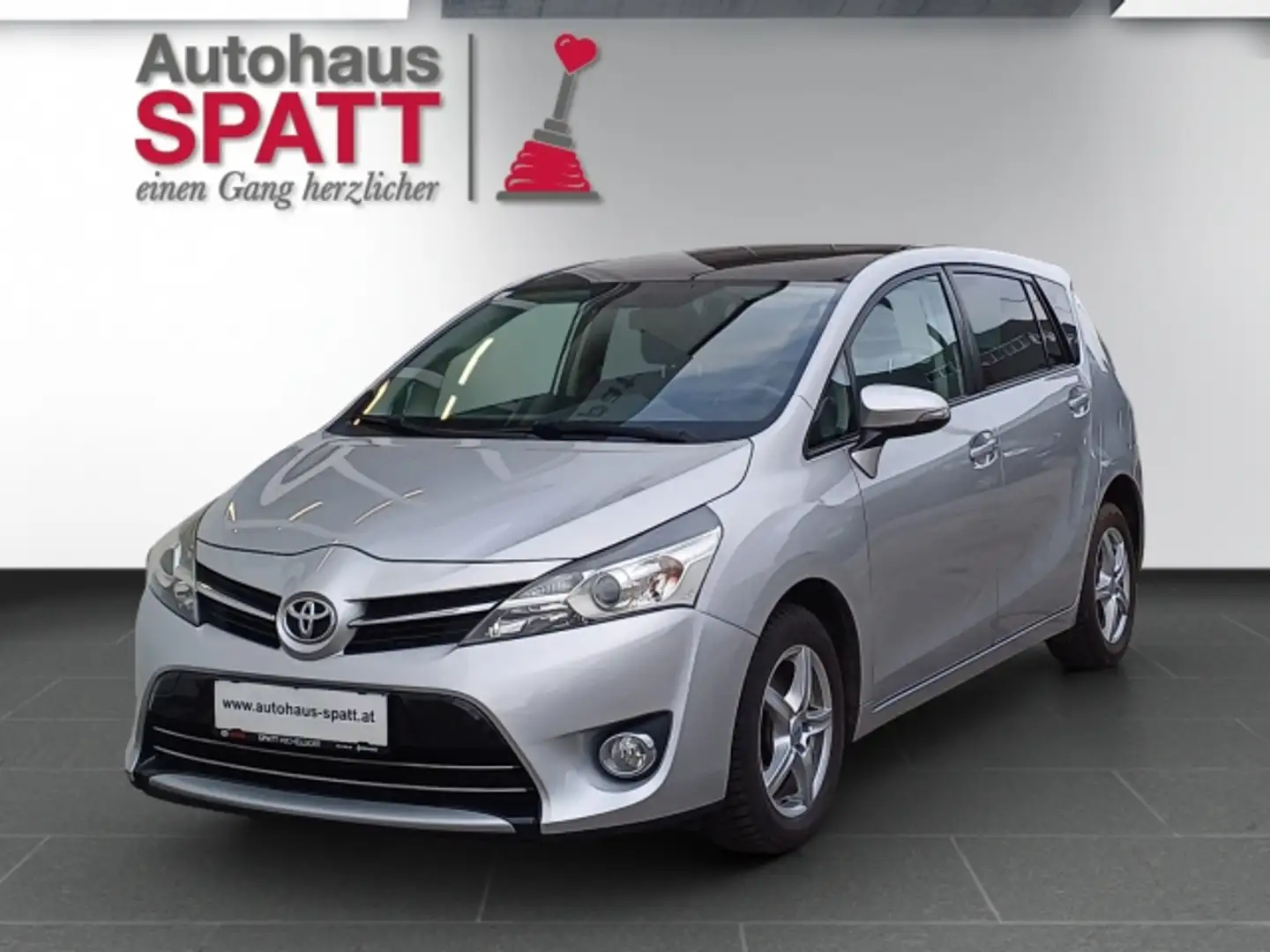 Toyota Verso 1,6 D-4D Active !! Argent - 1