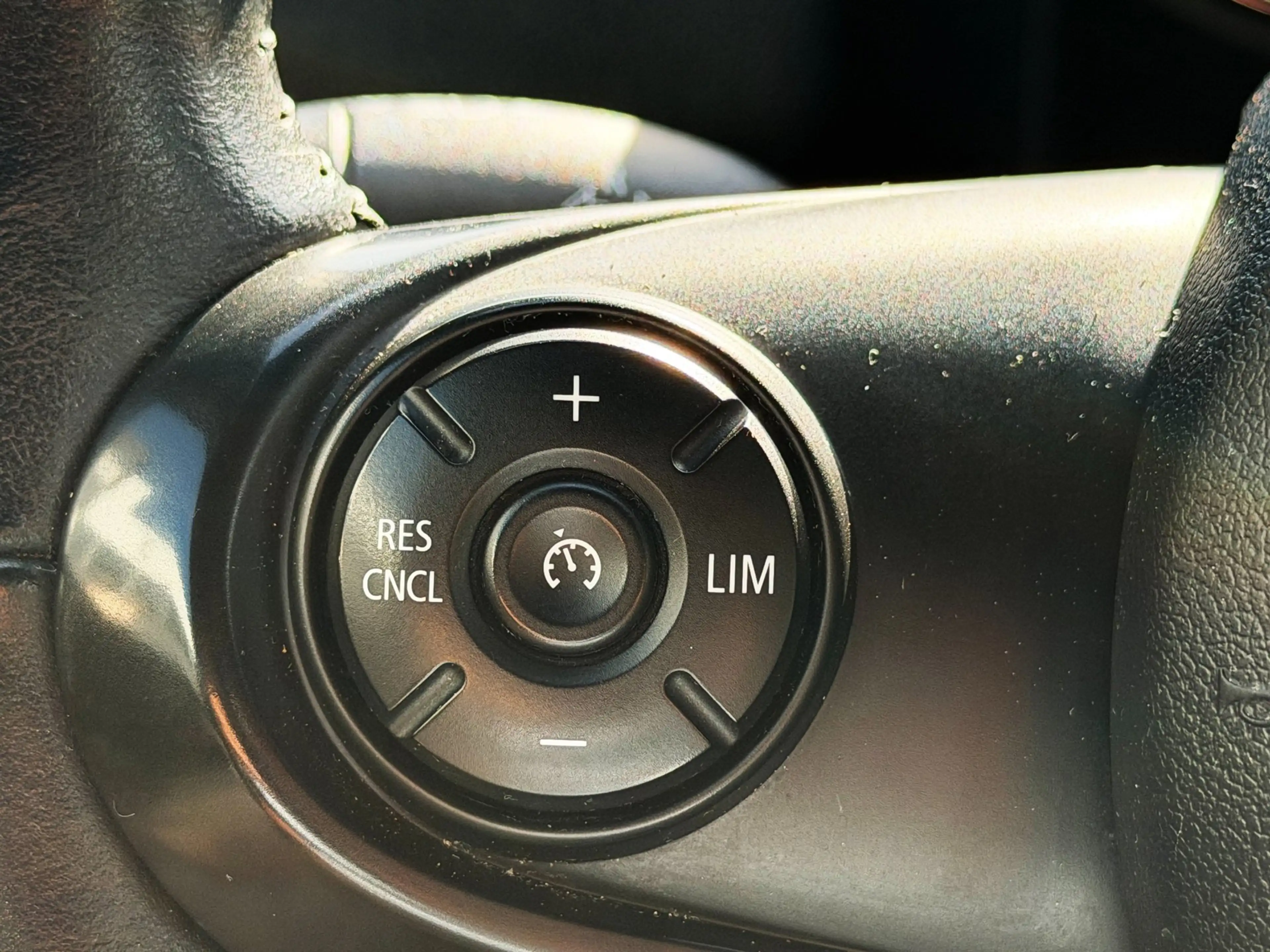 MINI One Countryman 1.5 Navi_Clima_parkeer assist_Cruise_Botssensor — photo 11