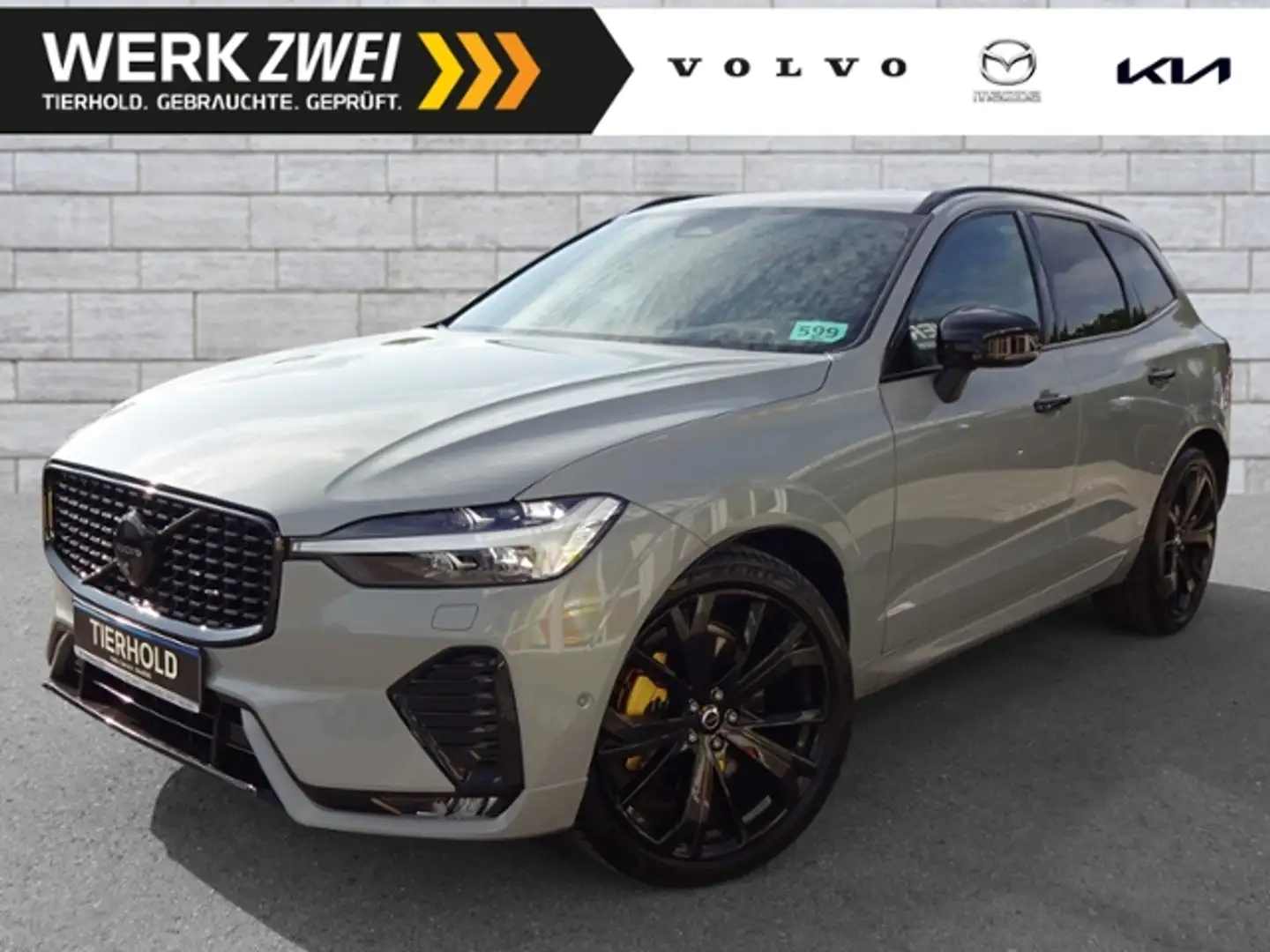 Volvo XC60 B4 Ultimate Dark Luftfw Standhz HUD Pano HK Grigio - 1