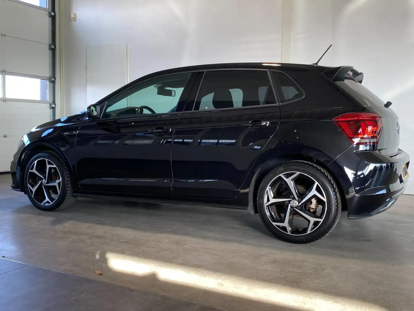 Volkswagen Polo 1.0 TSI 2x R-line Virtual NL-auto Negro - 2