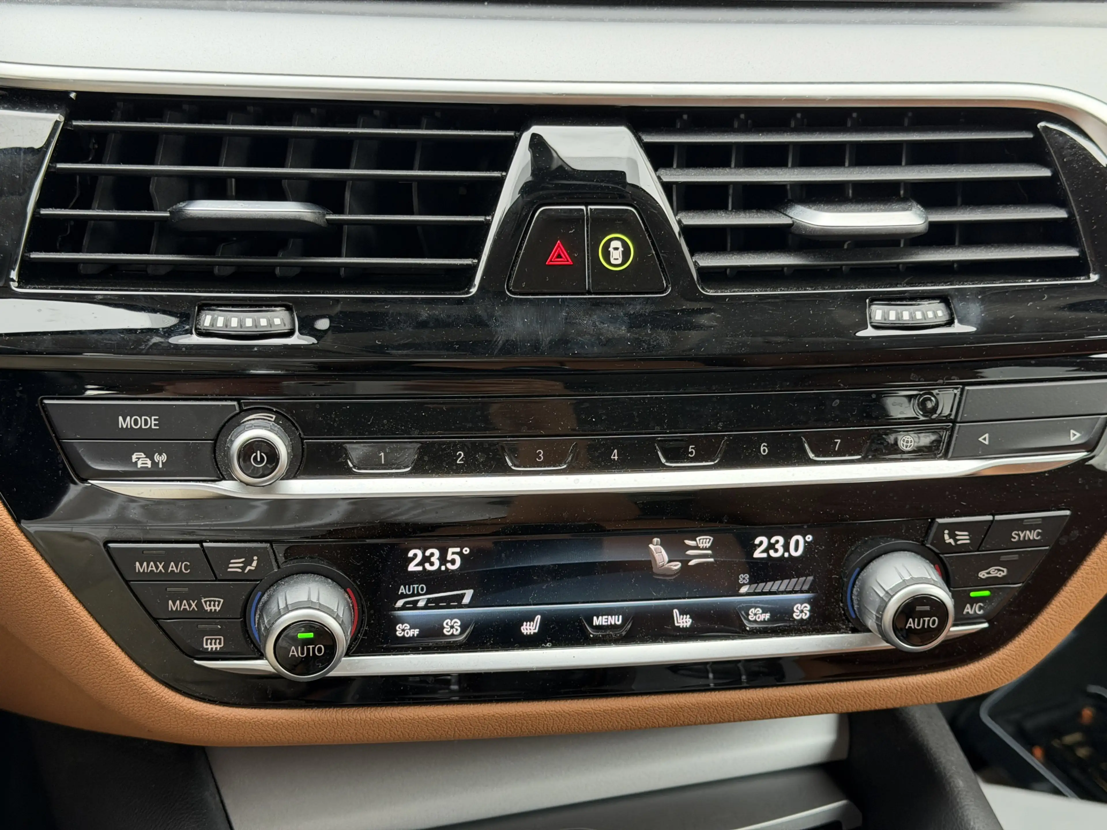 BMW 520 d Touring Aut. | Driving Assistant | LED — photo 15