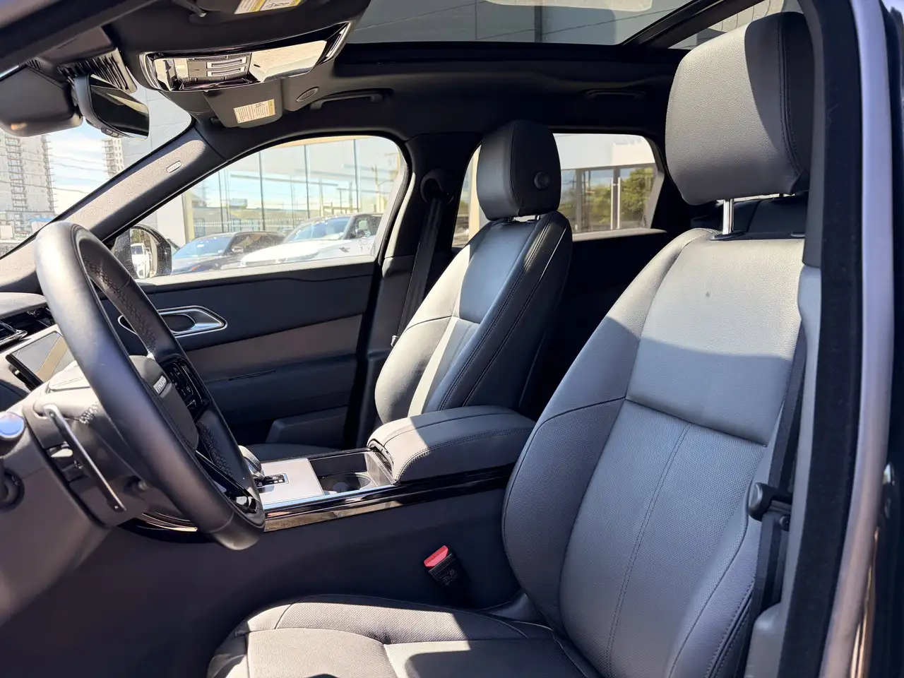 Land Rover Range Rover Velar снимка Land Rover Range Rover Velar