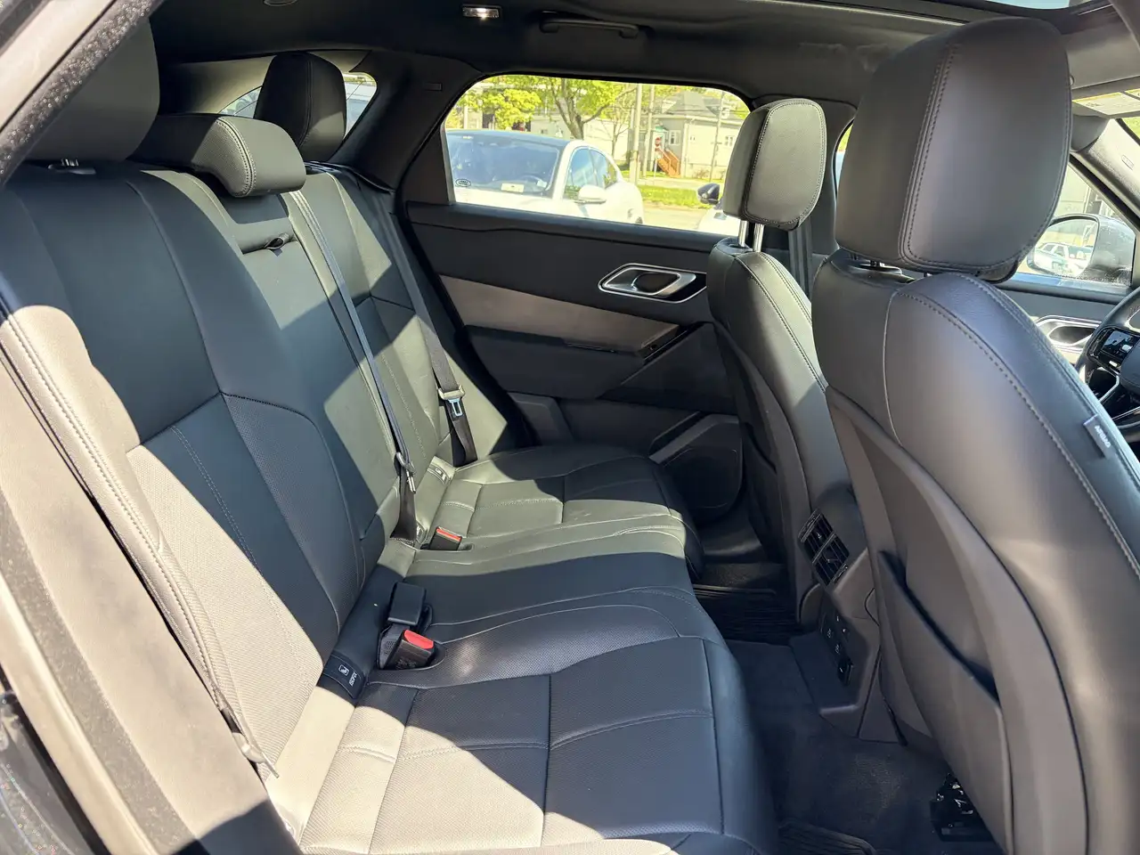 Land Rover Range Rover Velar снимка Land Rover Range Rover Velar