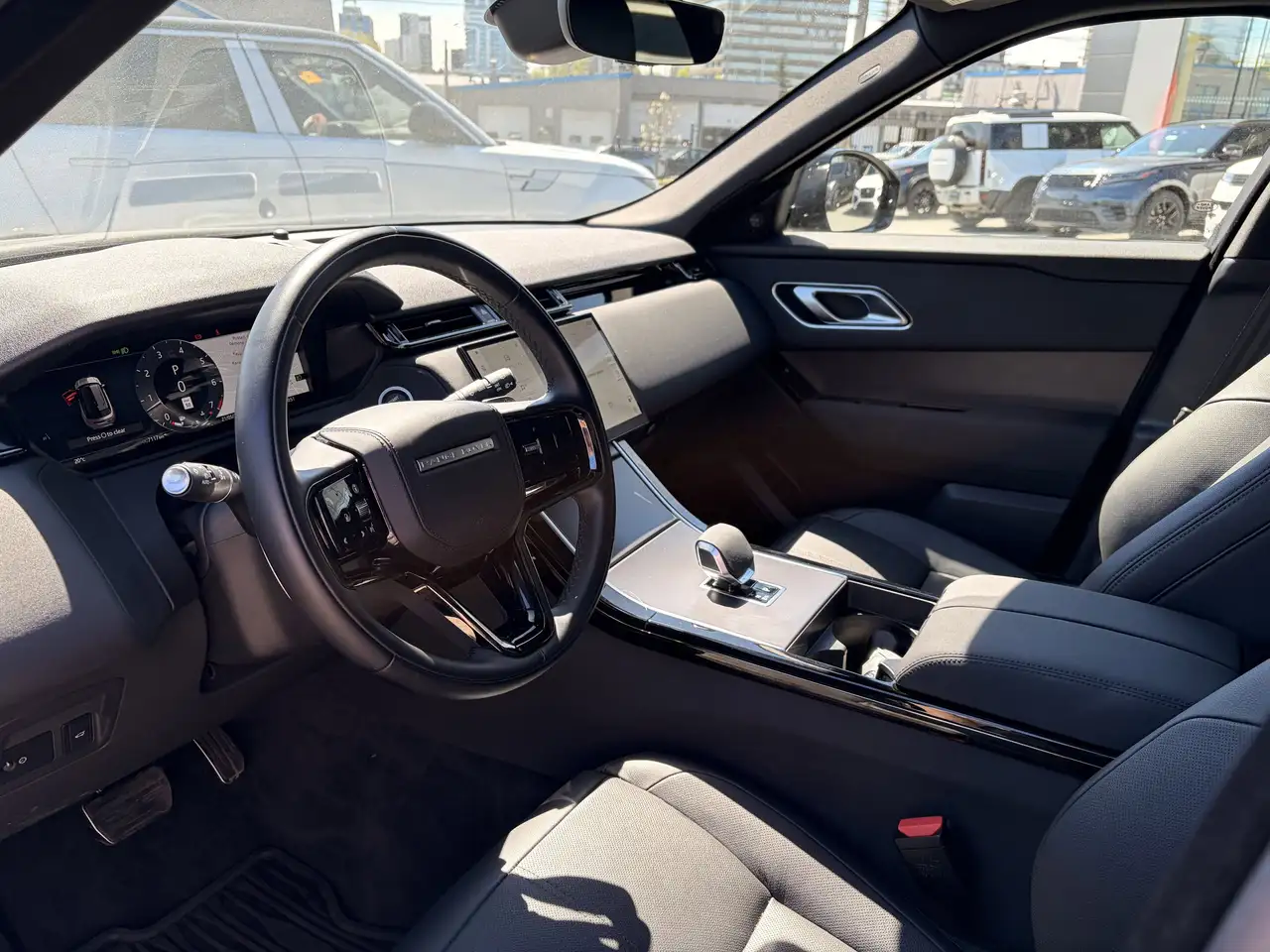 Land Rover Range Rover Velar снимка Land Rover Range Rover Velar