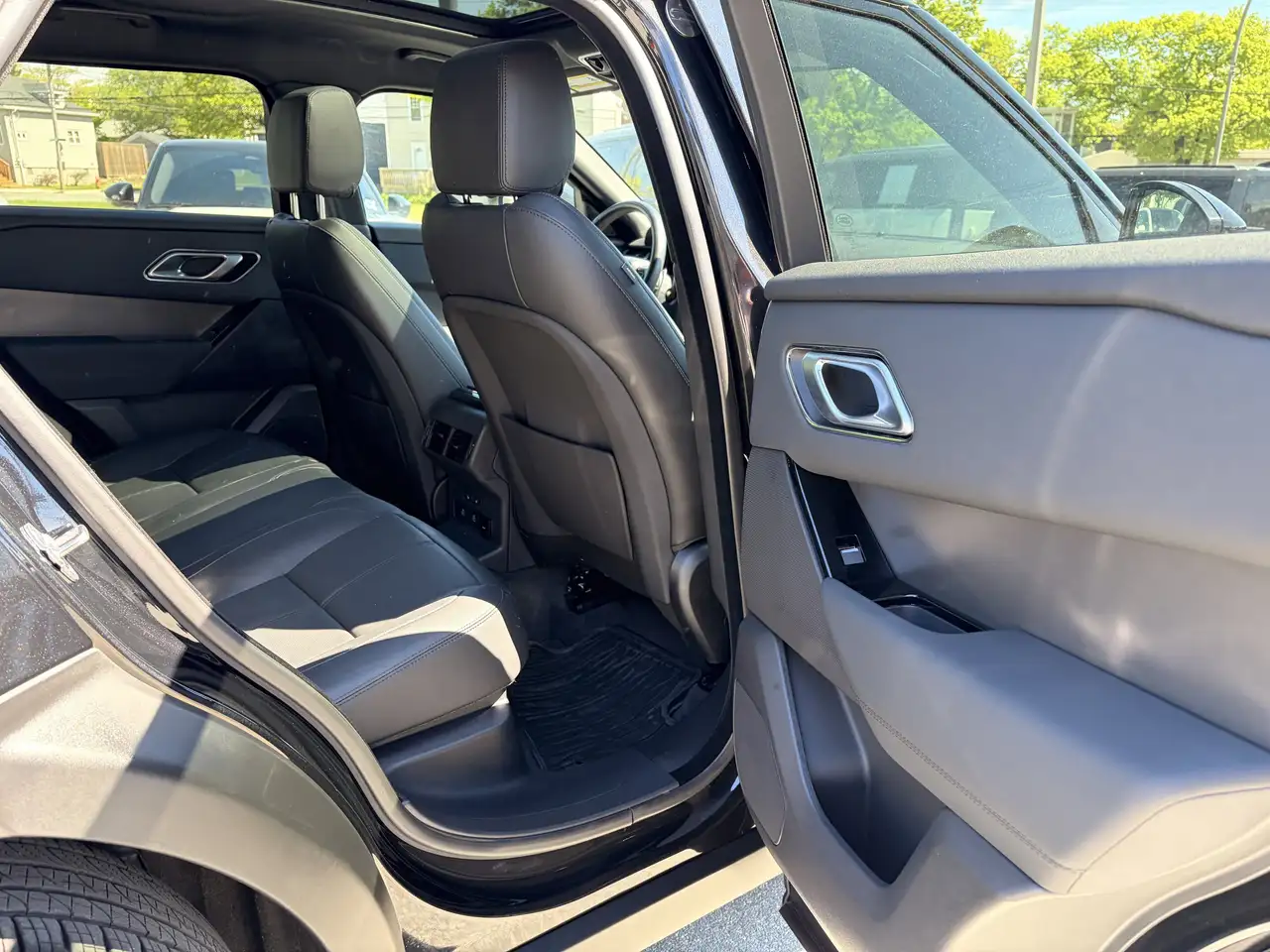 Land Rover Range Rover Velar снимка Land Rover Range Rover Velar